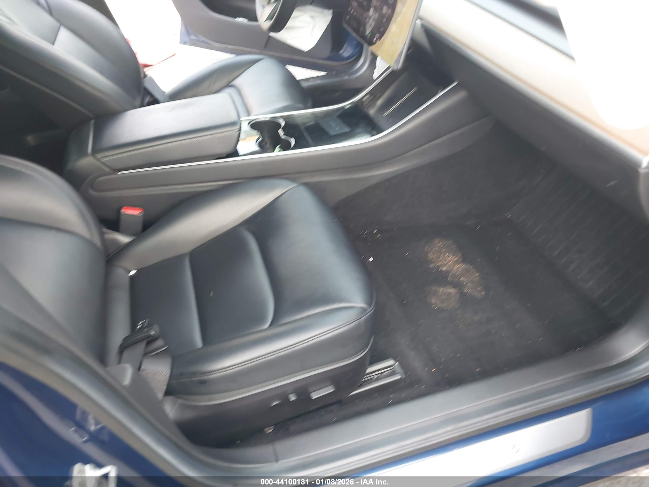 TESLA MODEL image 5