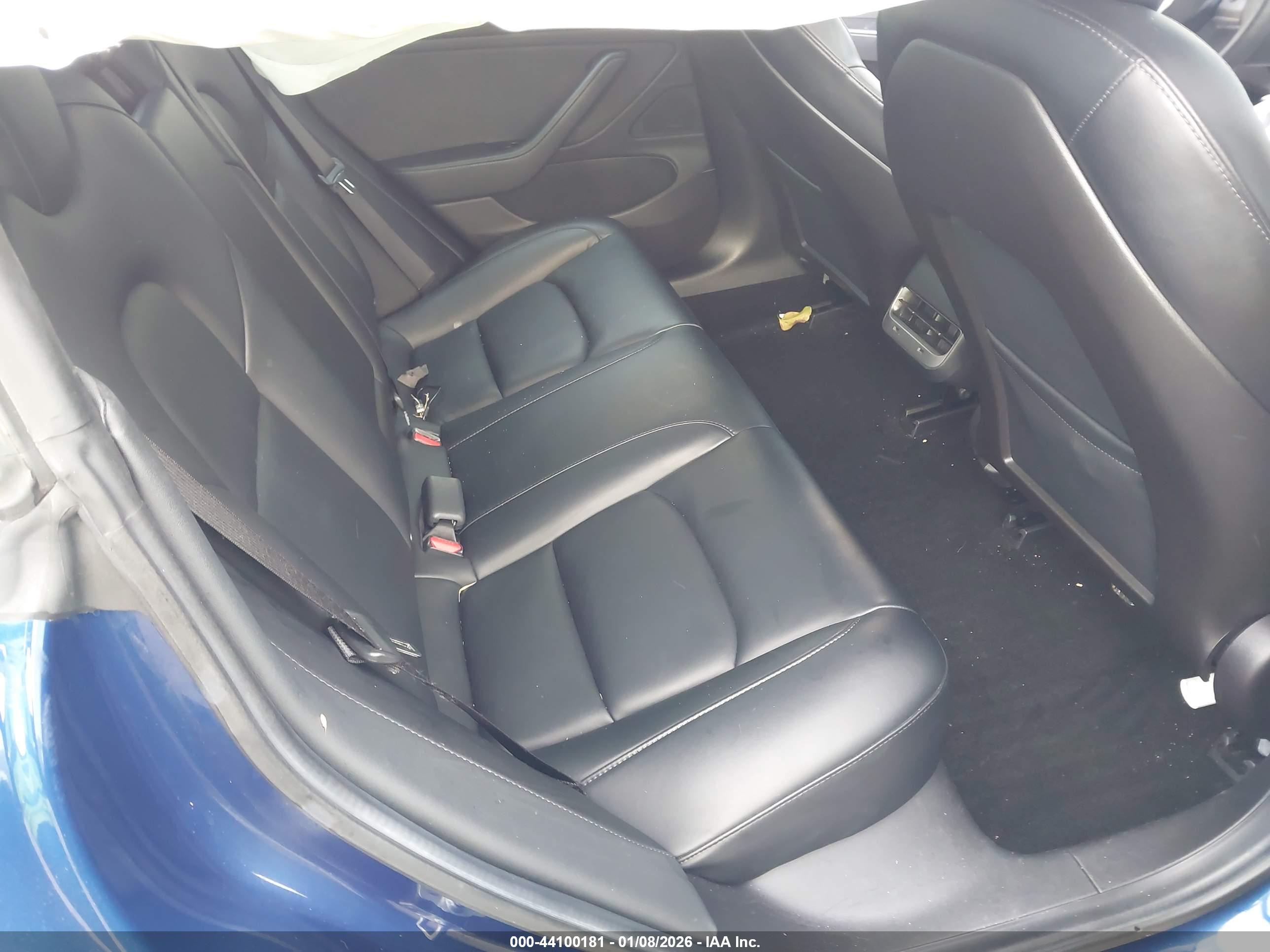 TESLA MODEL image 8