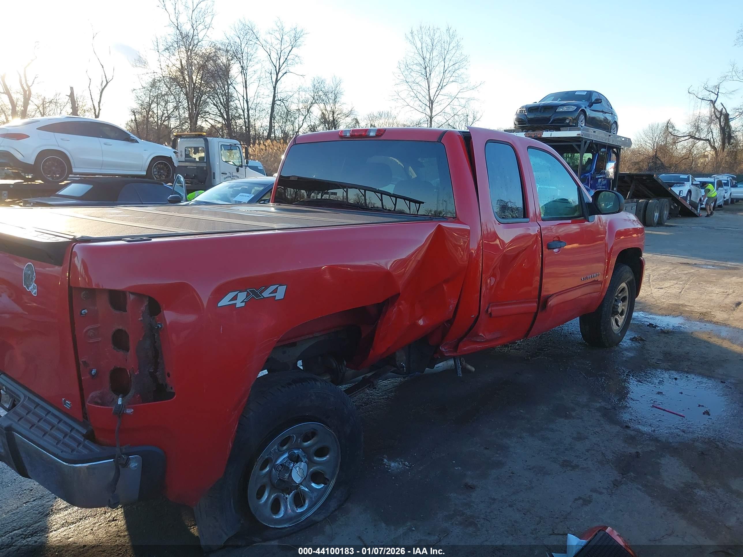 CHEVROLET SILVERADO image 6