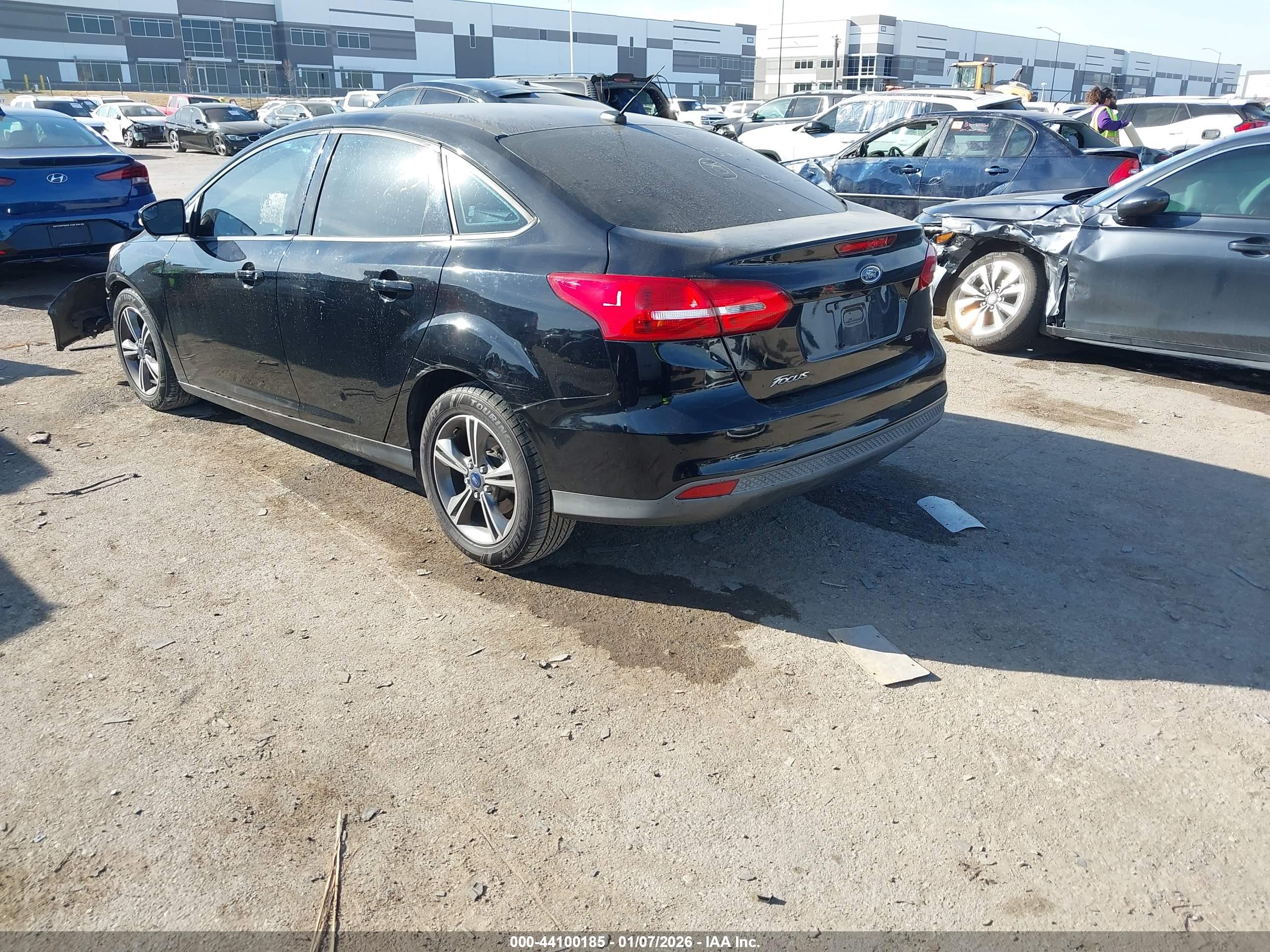 FORD FOCUS image 3