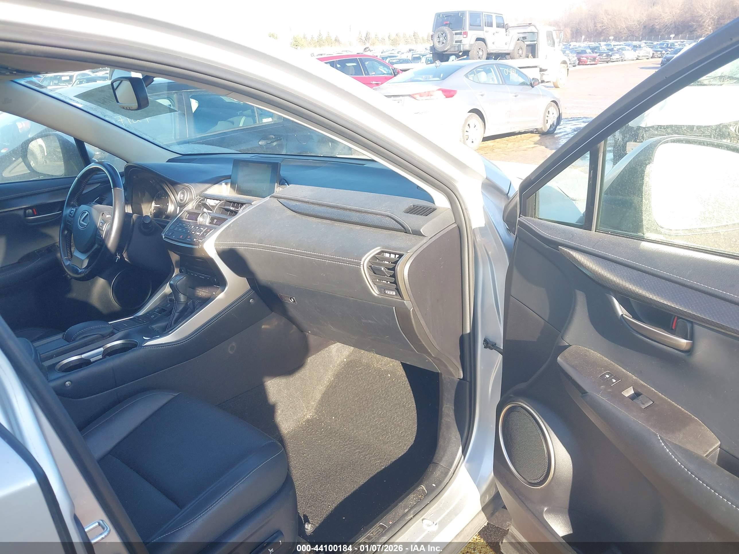 LEXUS NX image 5