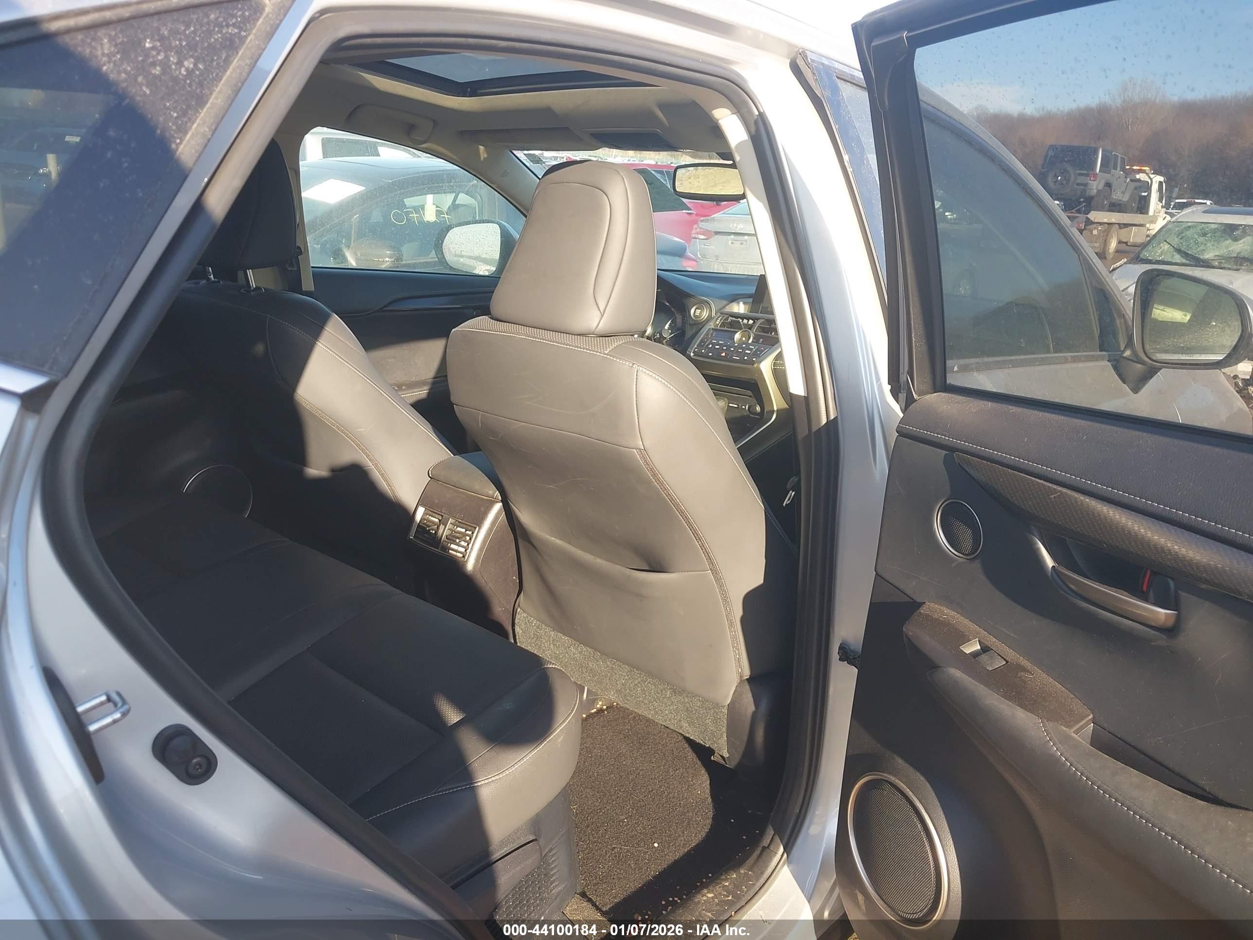 LEXUS NX image 8