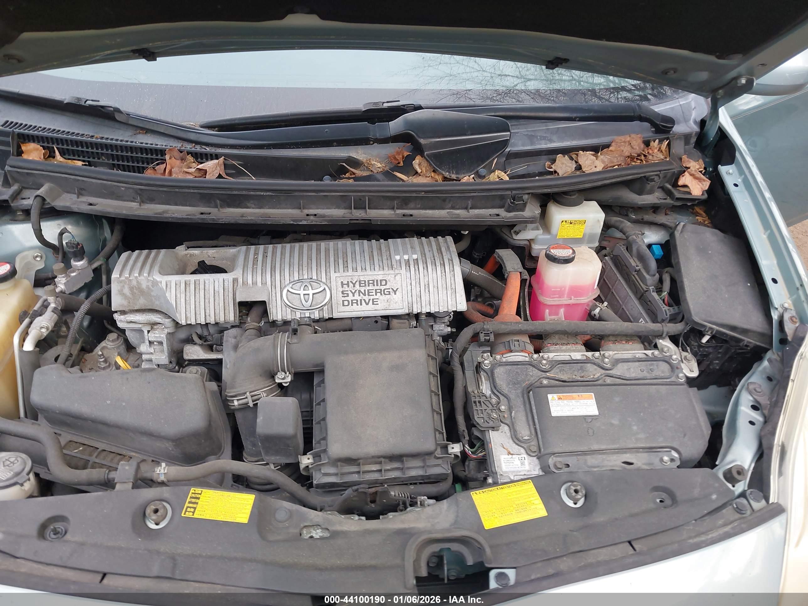 TOYOTA PRIUS image 10