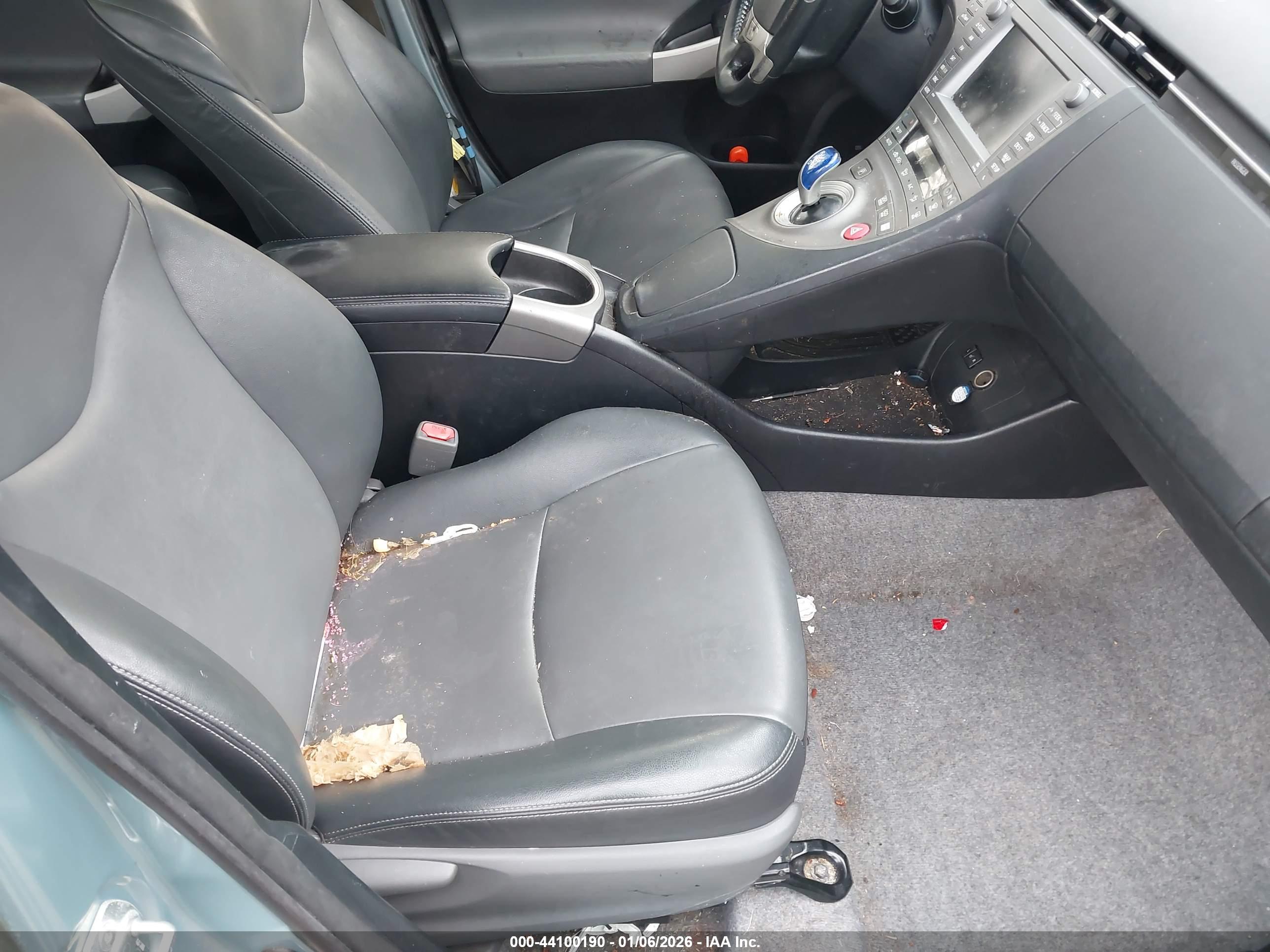 TOYOTA PRIUS image 5