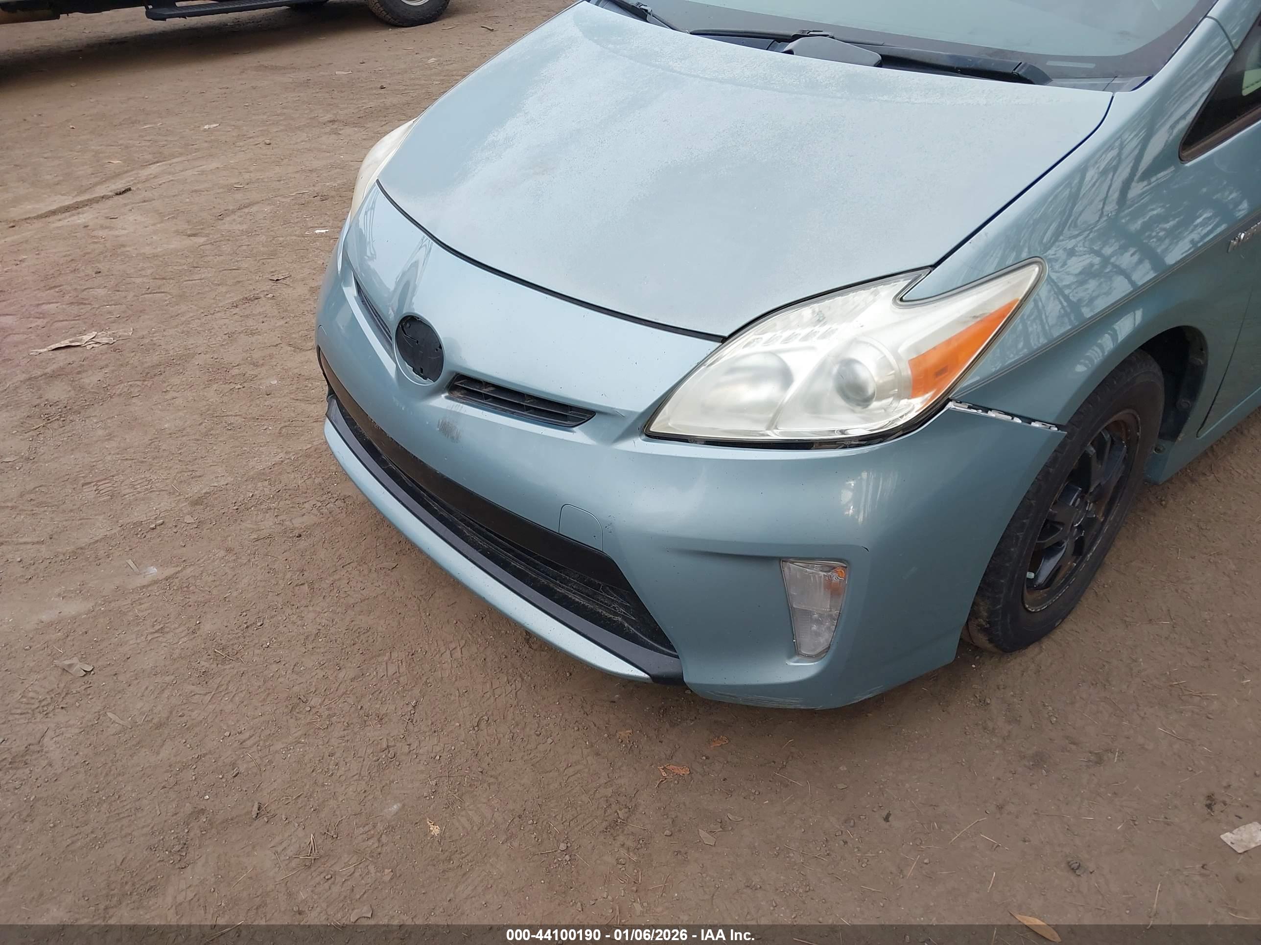 TOYOTA PRIUS image 6