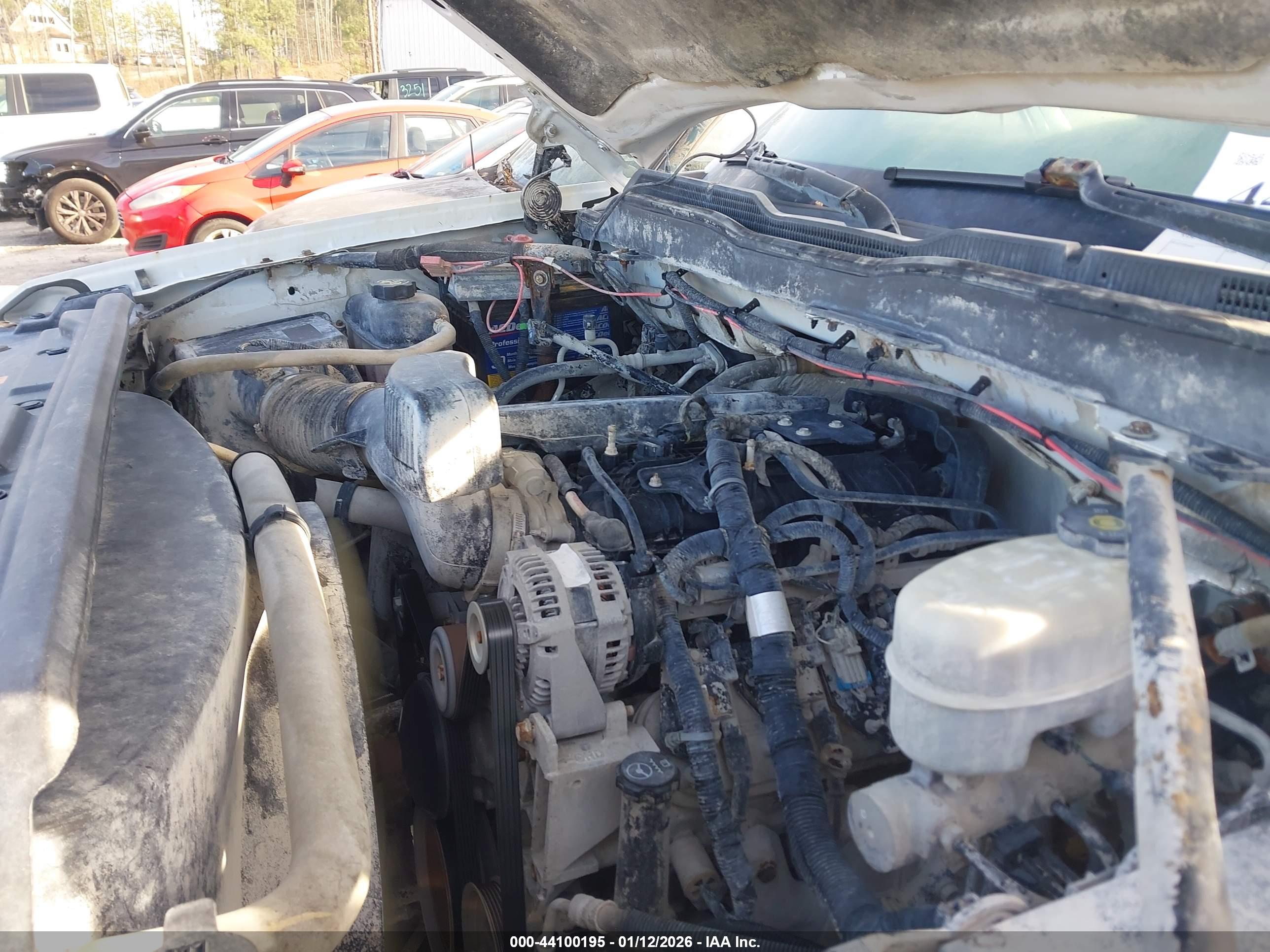CHEVROLET SILVERADO image 10