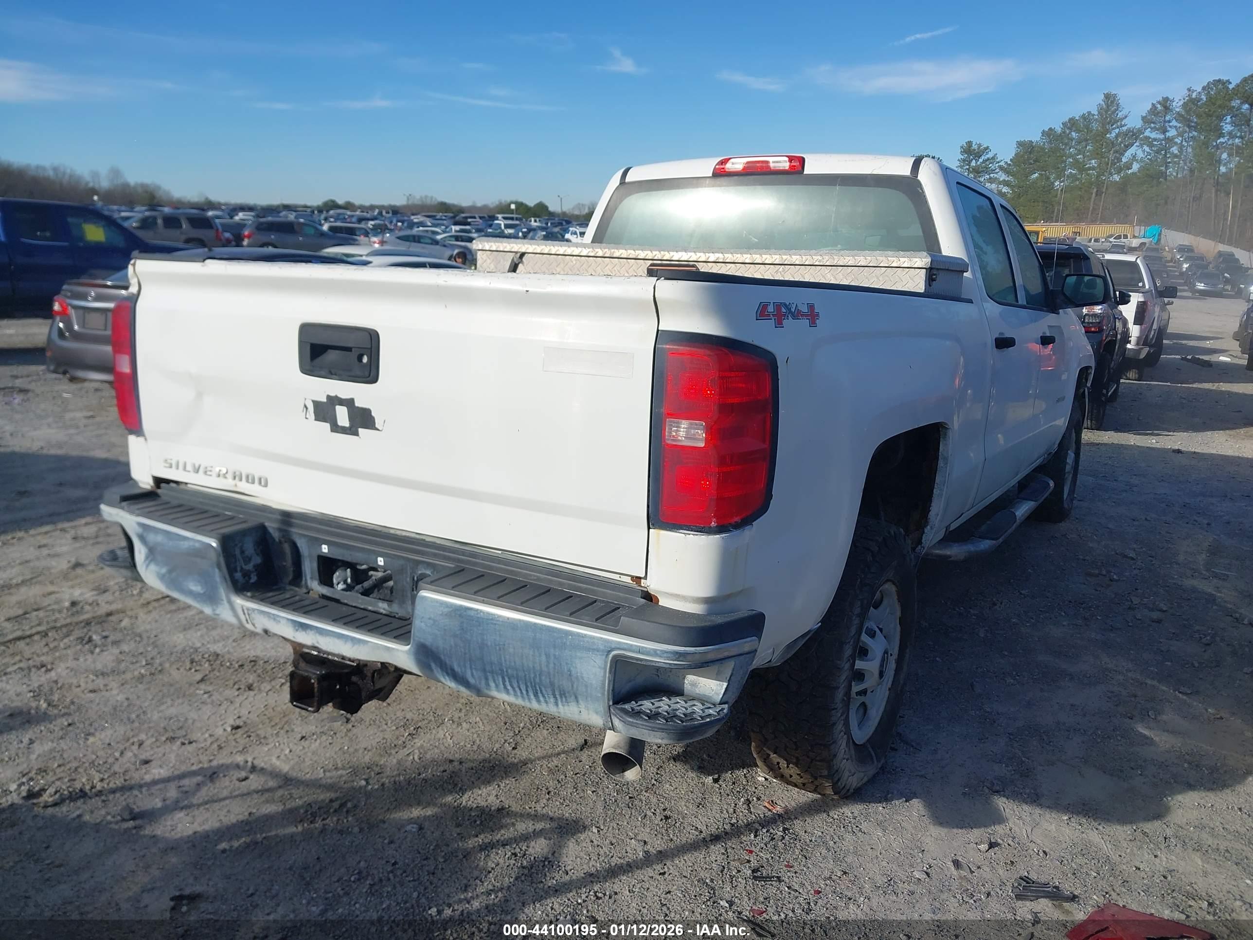 CHEVROLET SILVERADO image 4