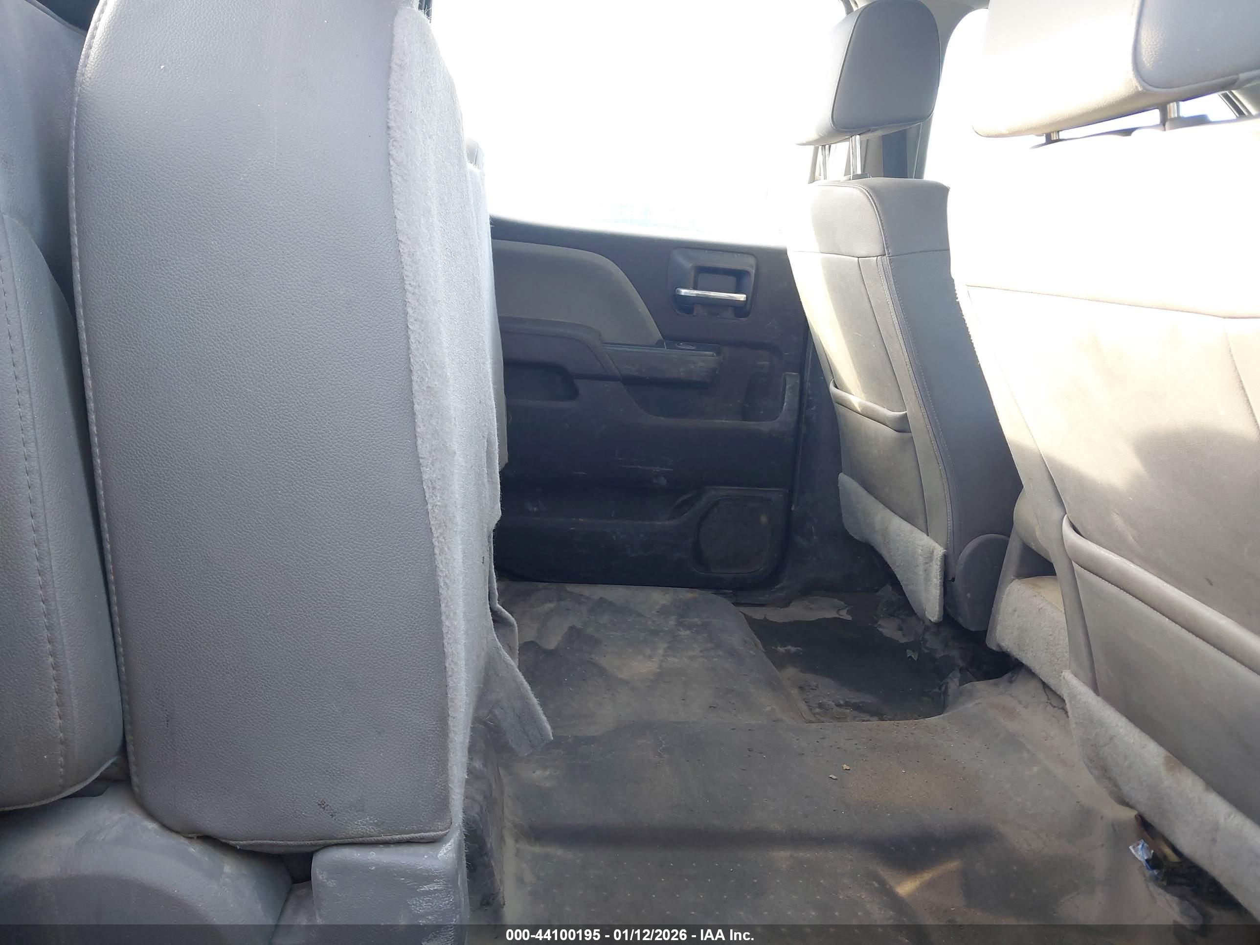 CHEVROLET SILVERADO image 8