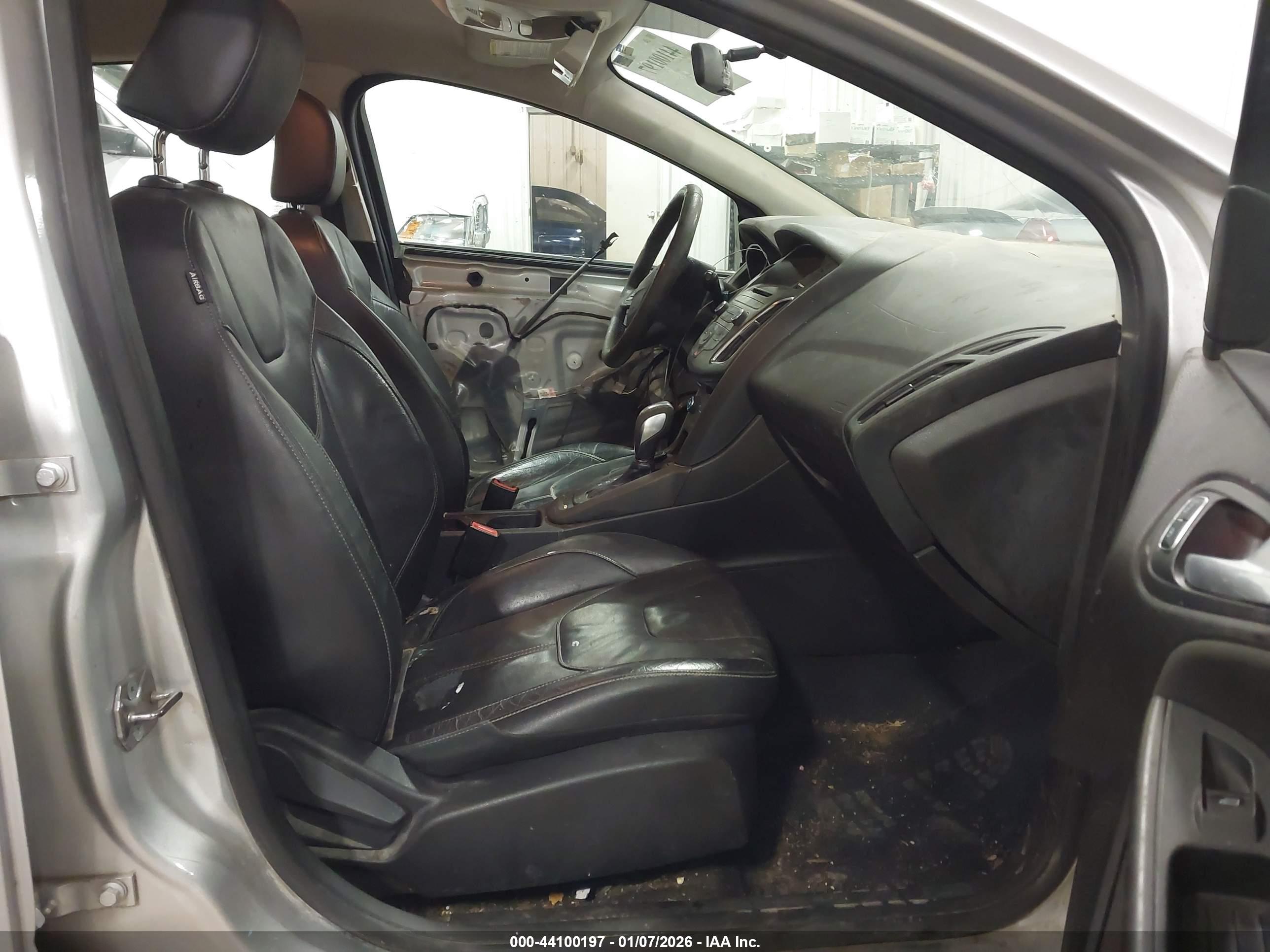 FORD FOCUS image 5