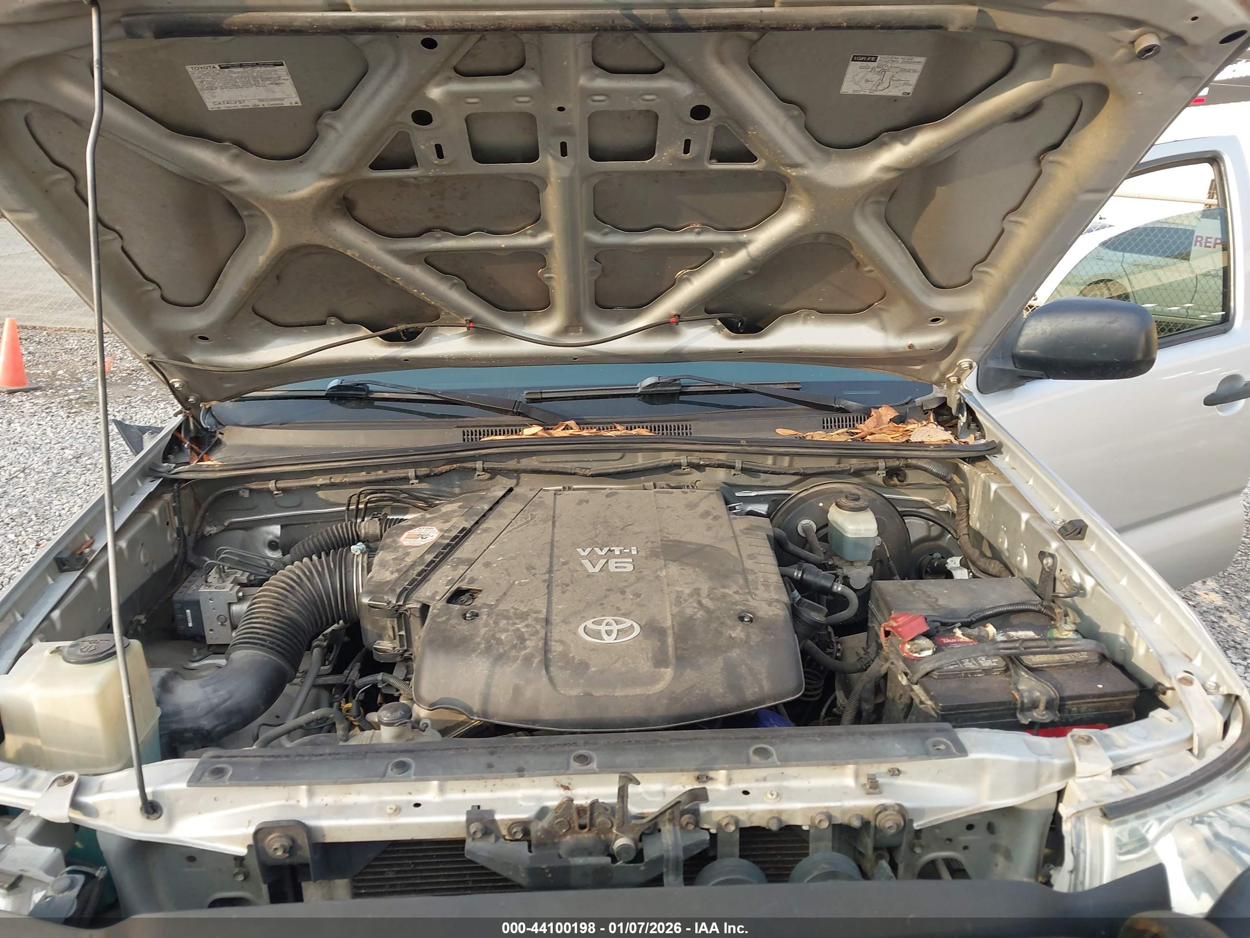 TOYOTA TACOMA image 10