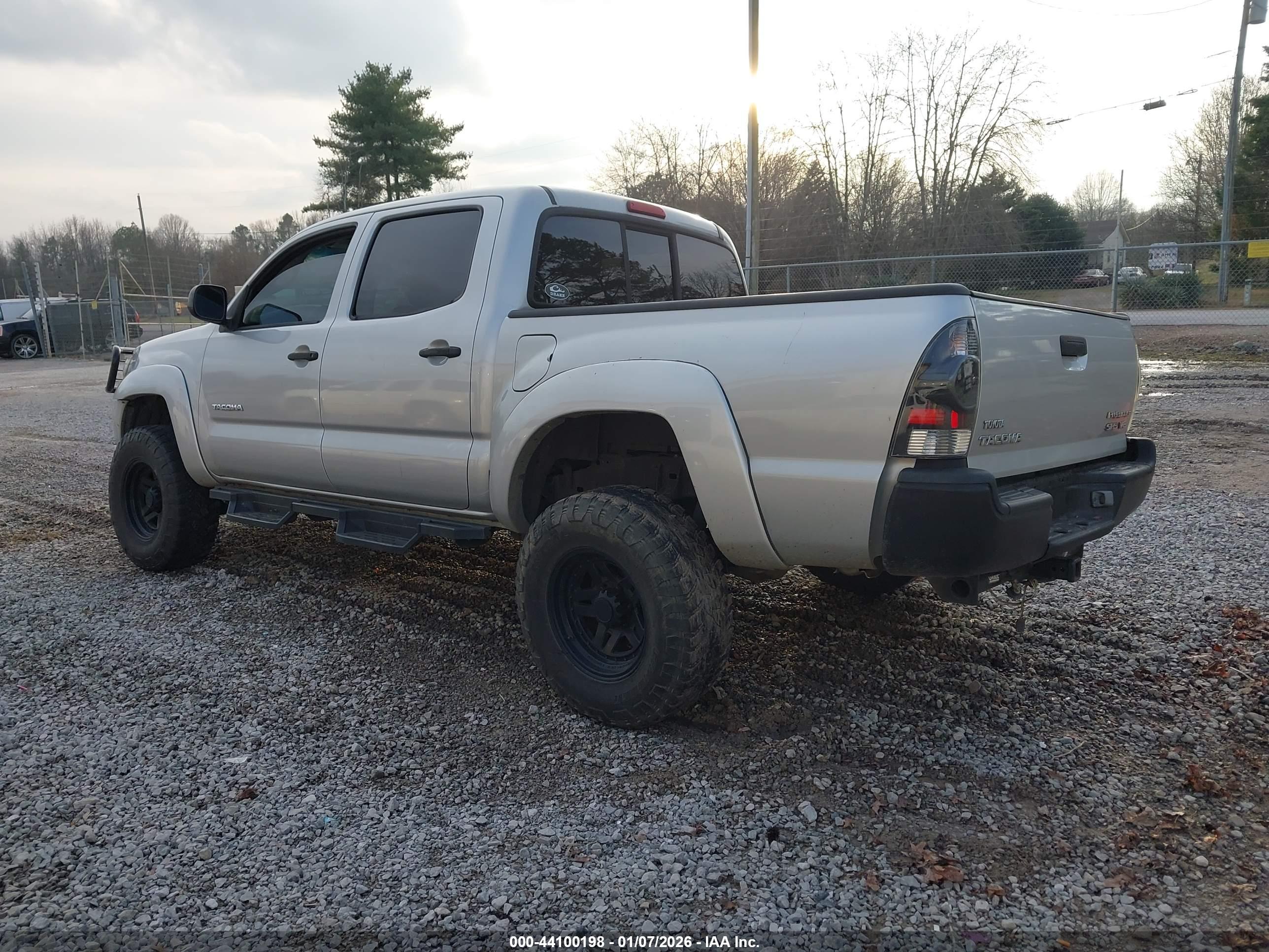 TOYOTA TACOMA image 3