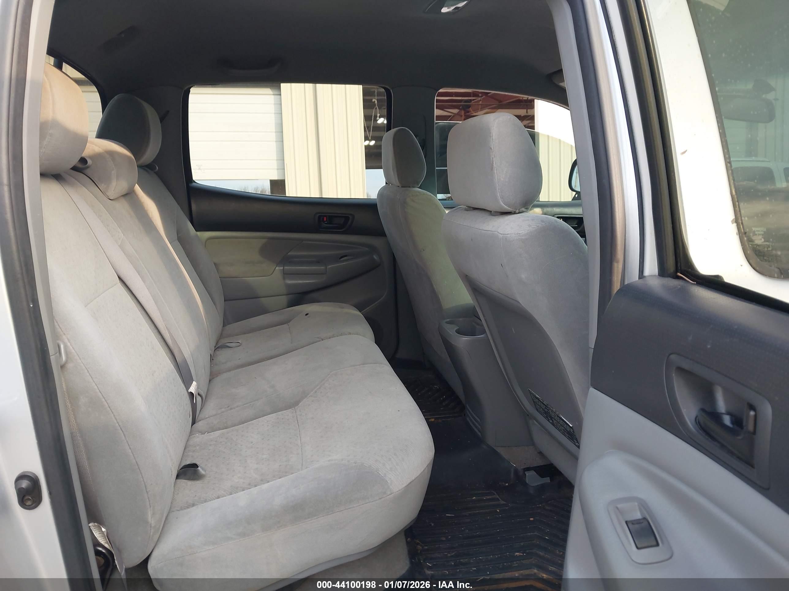 TOYOTA TACOMA image 8
