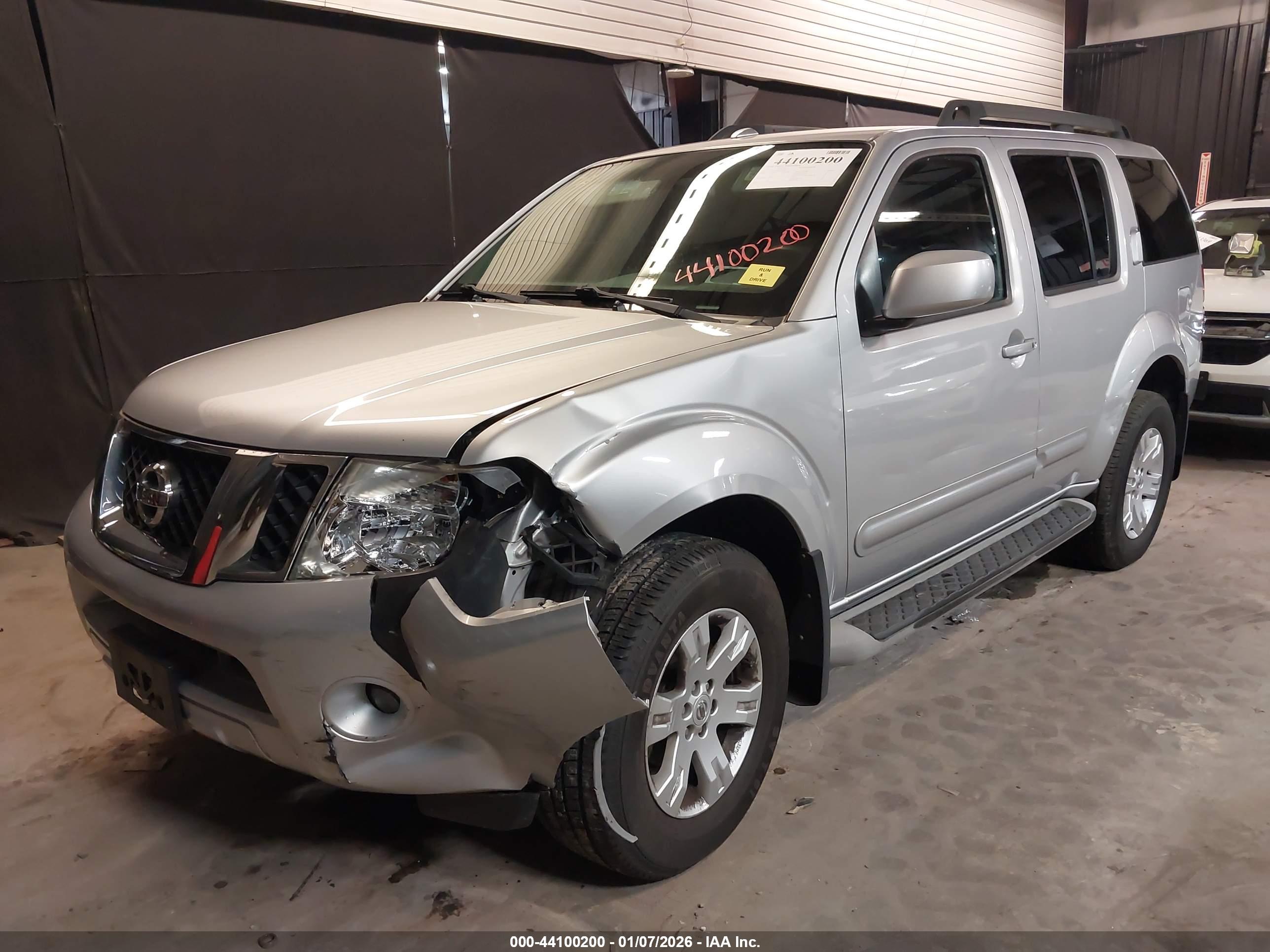 NISSAN PATHFINDER image 2