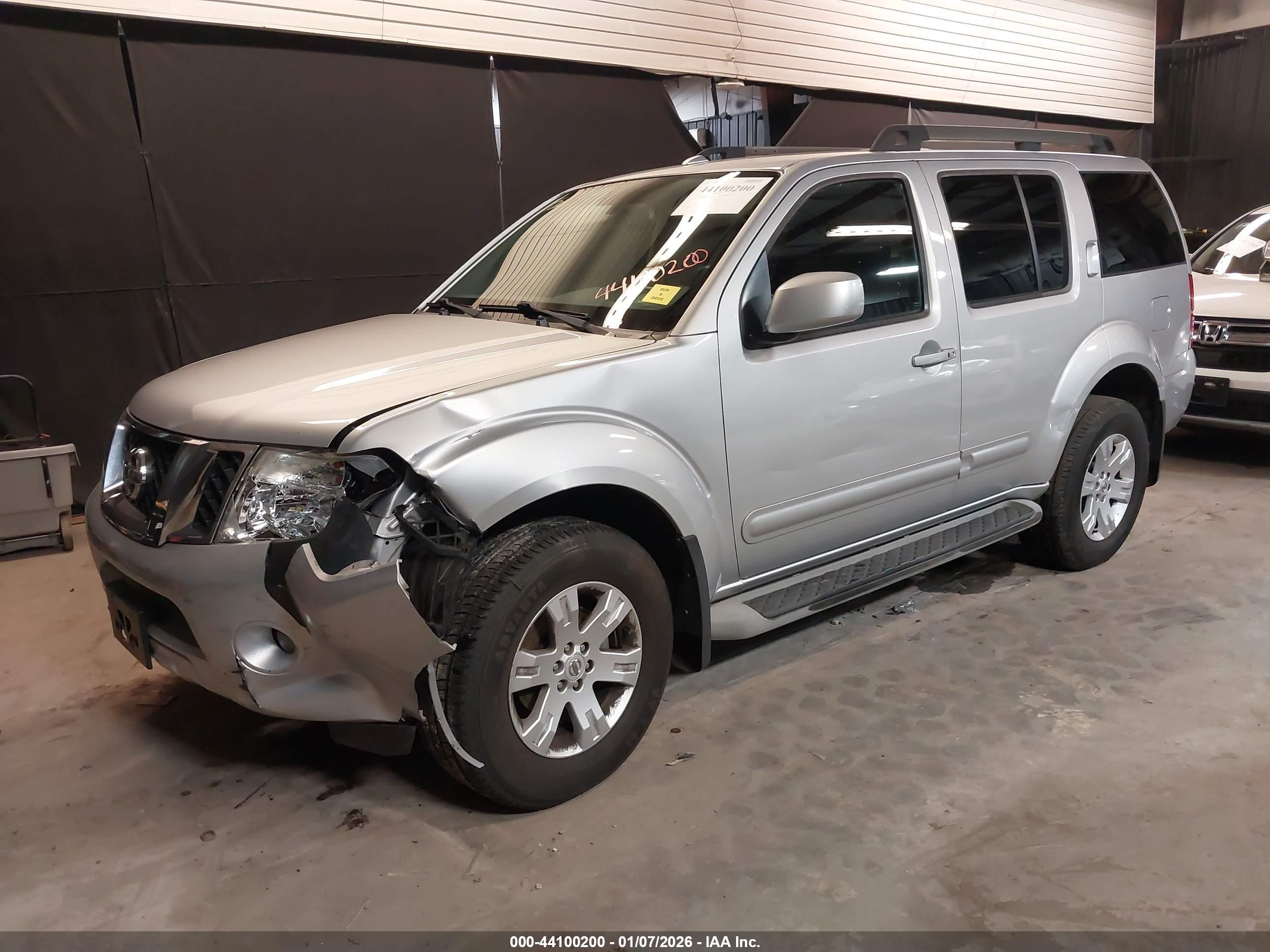 NISSAN PATHFINDER image 6