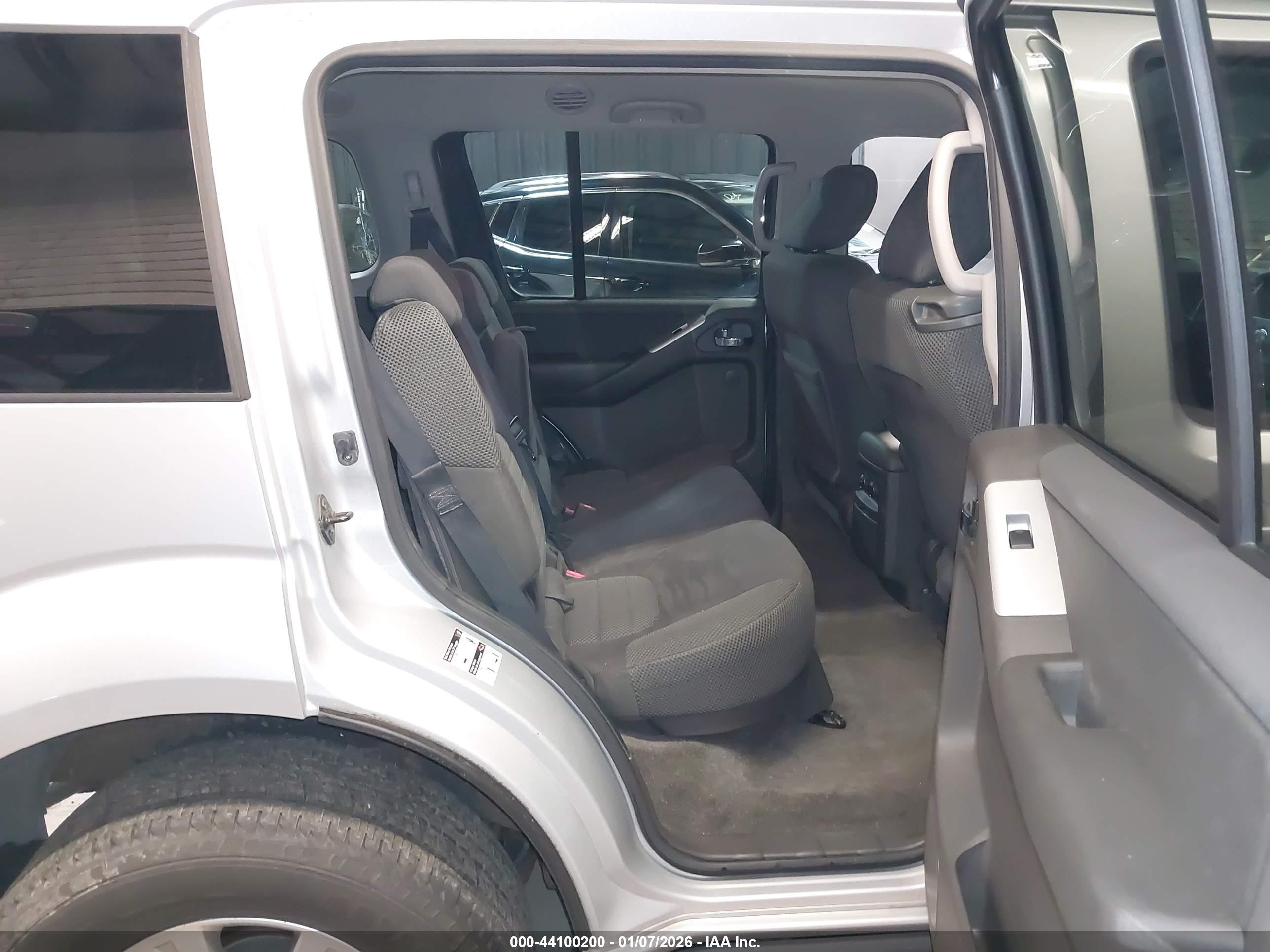 NISSAN PATHFINDER image 8