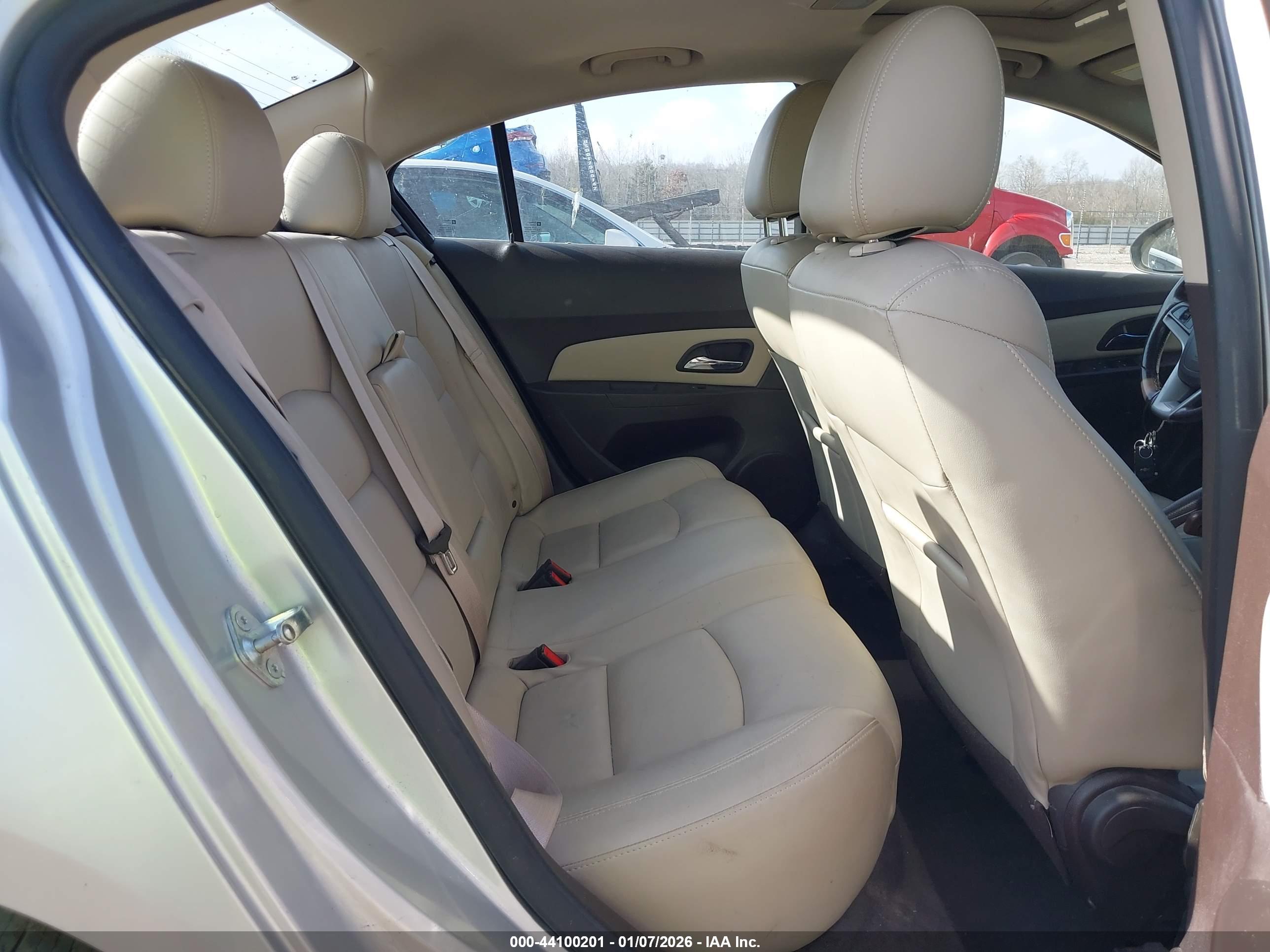 CHEVROLET CRUZE image 8