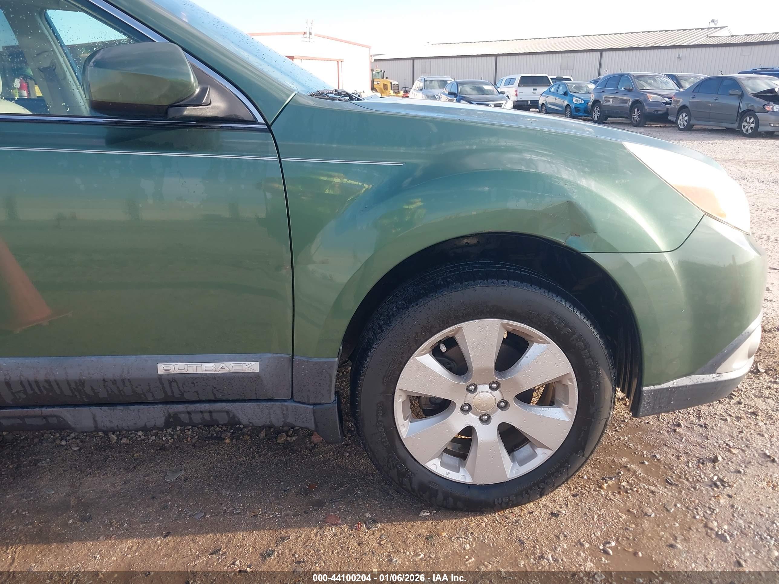 SUBARU OUTBACK image 6