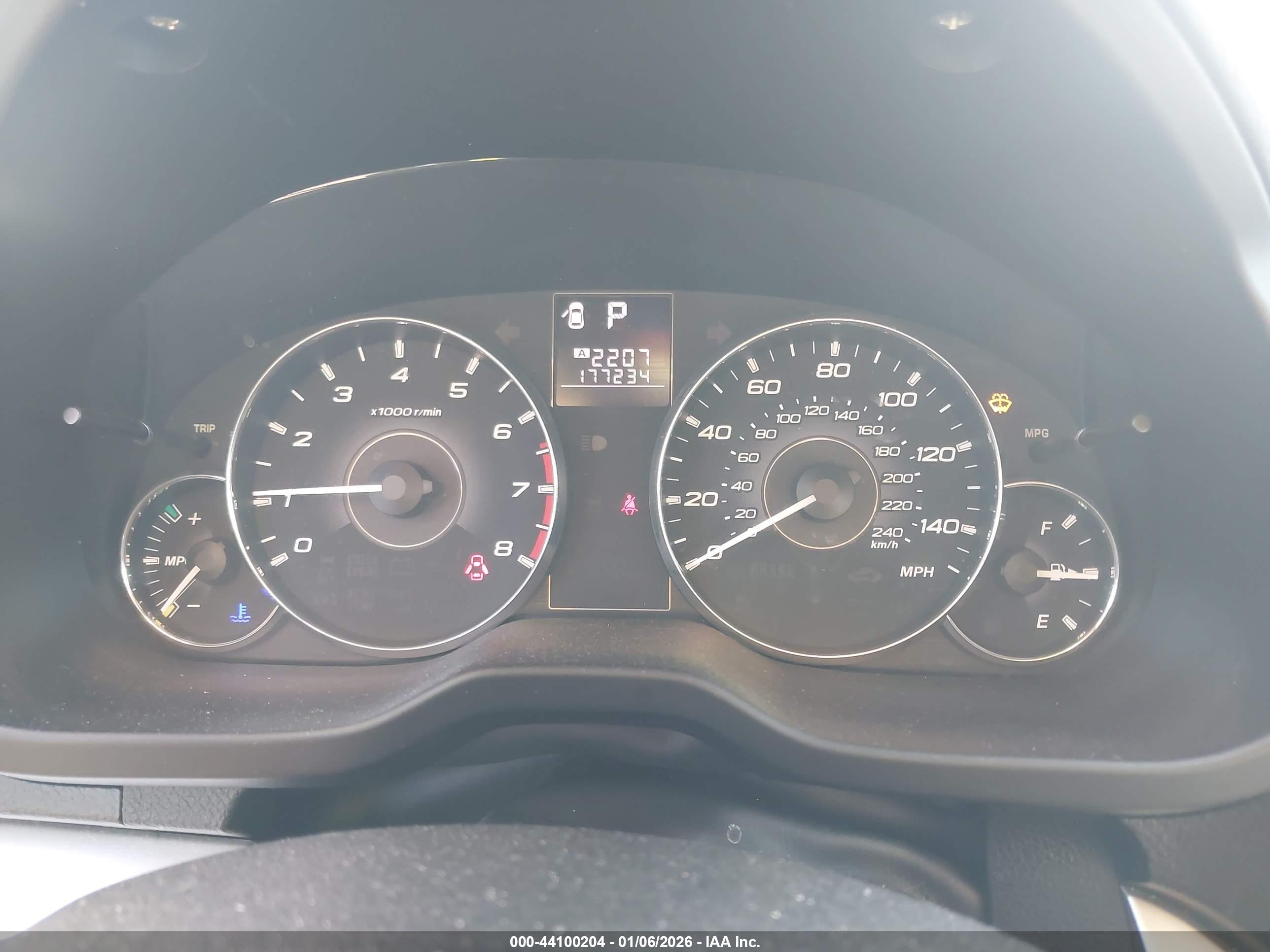 SUBARU OUTBACK image 7