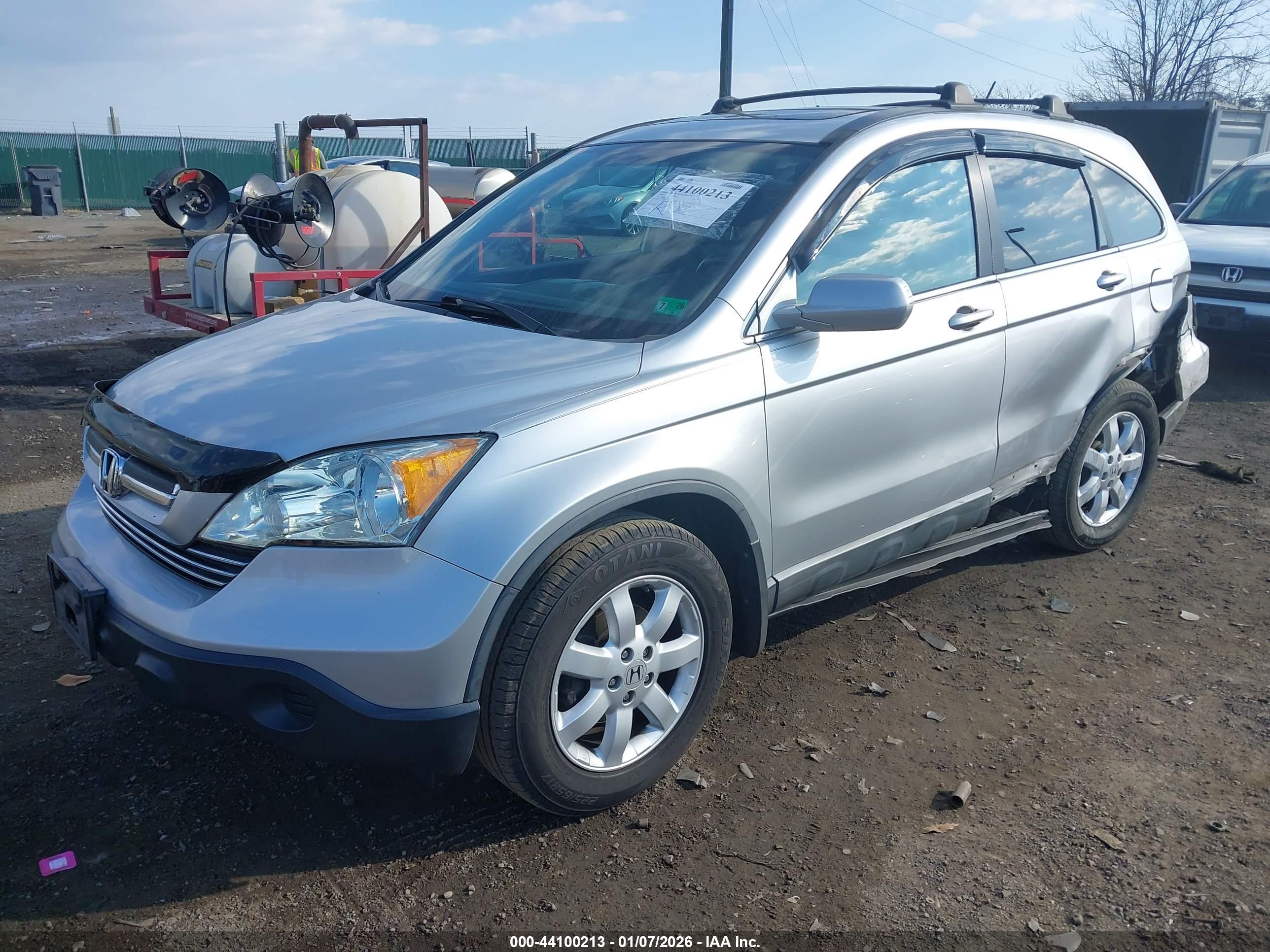HONDA CR-V image 2