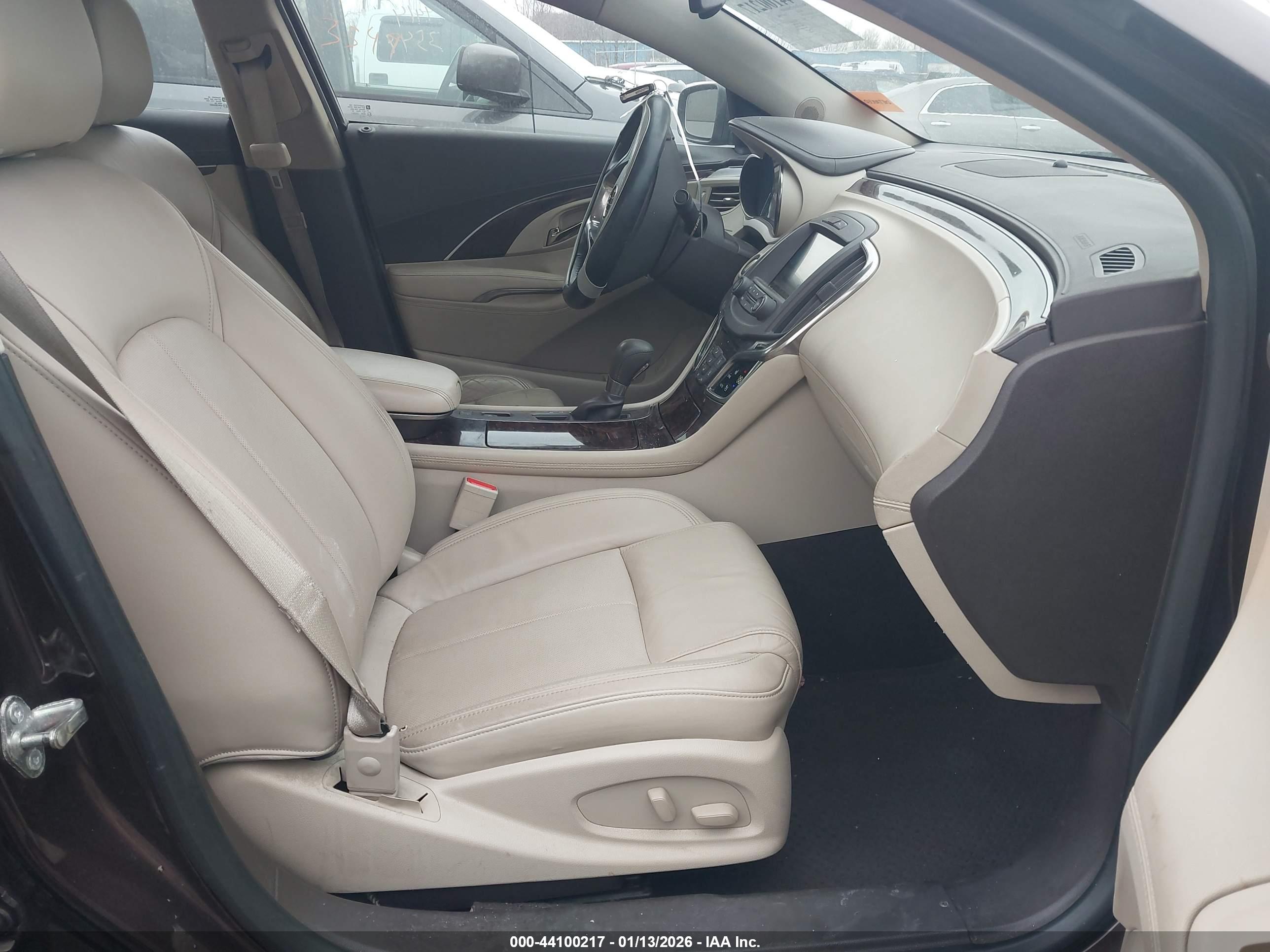 BUICK LACROSSE image 5