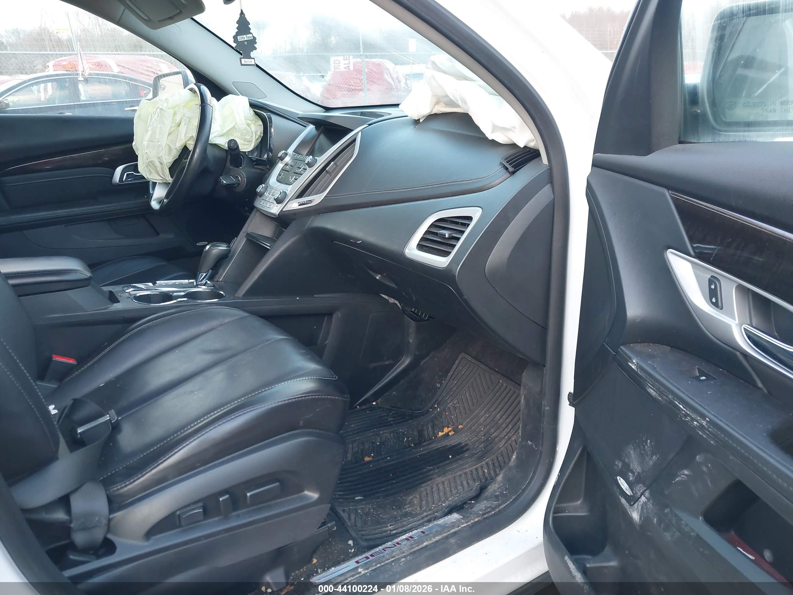 GMC TERRAIN image 5