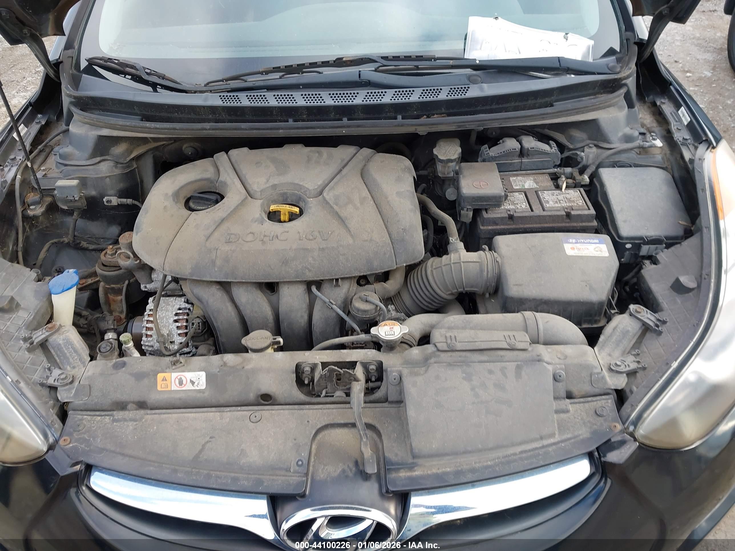 HYUNDAI ELANTRA image 10