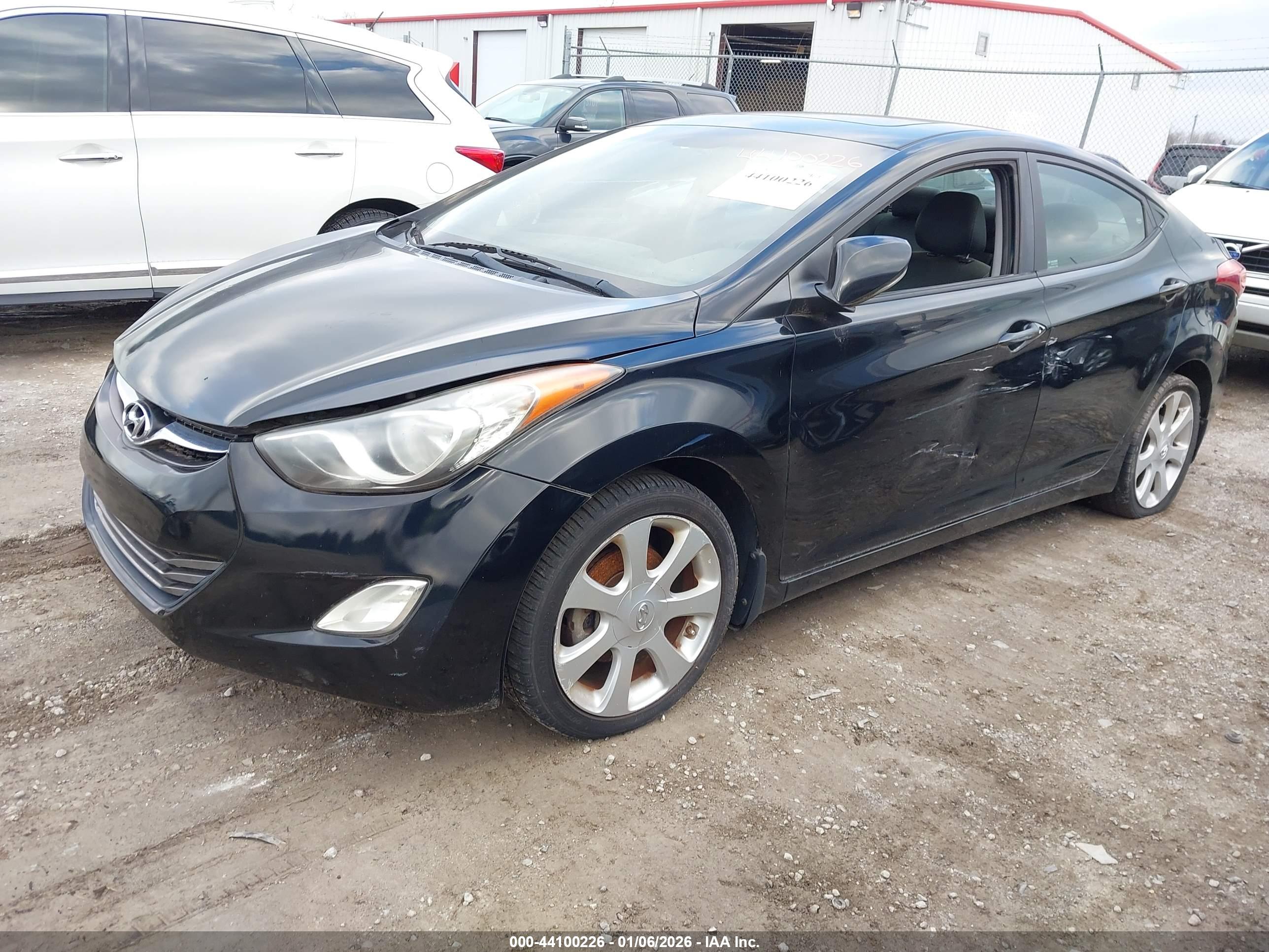 HYUNDAI ELANTRA image 2