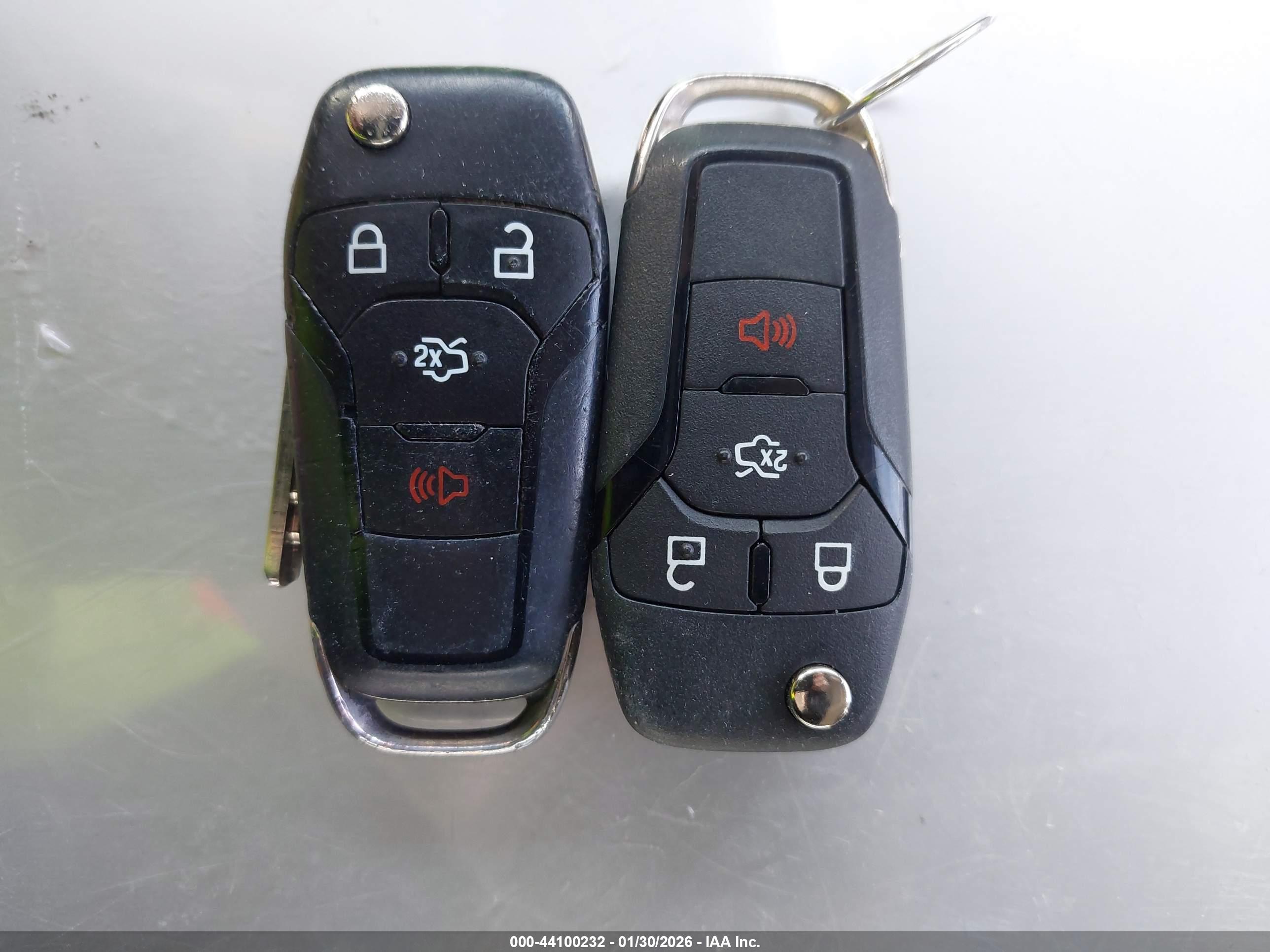FORD FUSION image 11