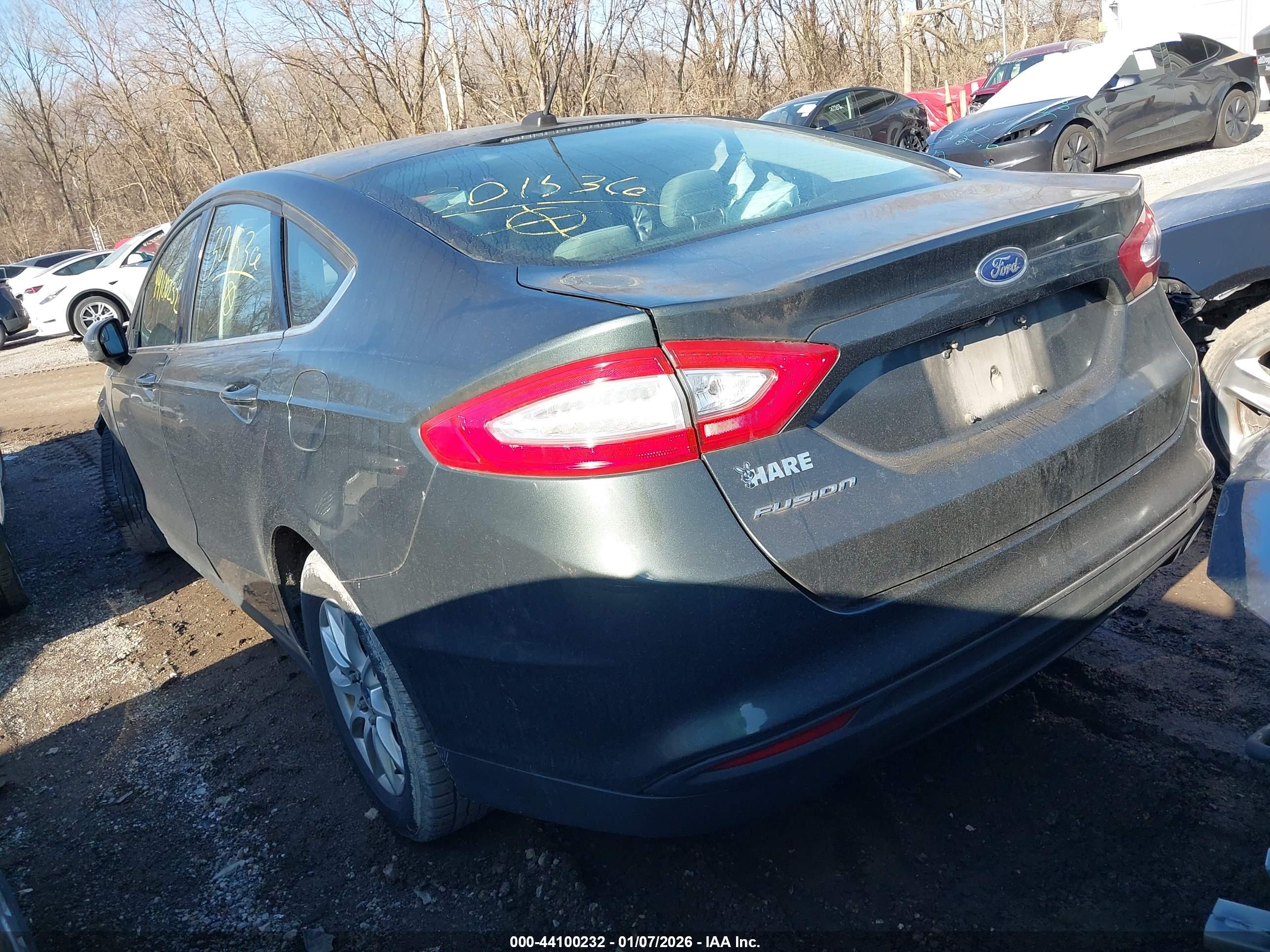 FORD FUSION image 3