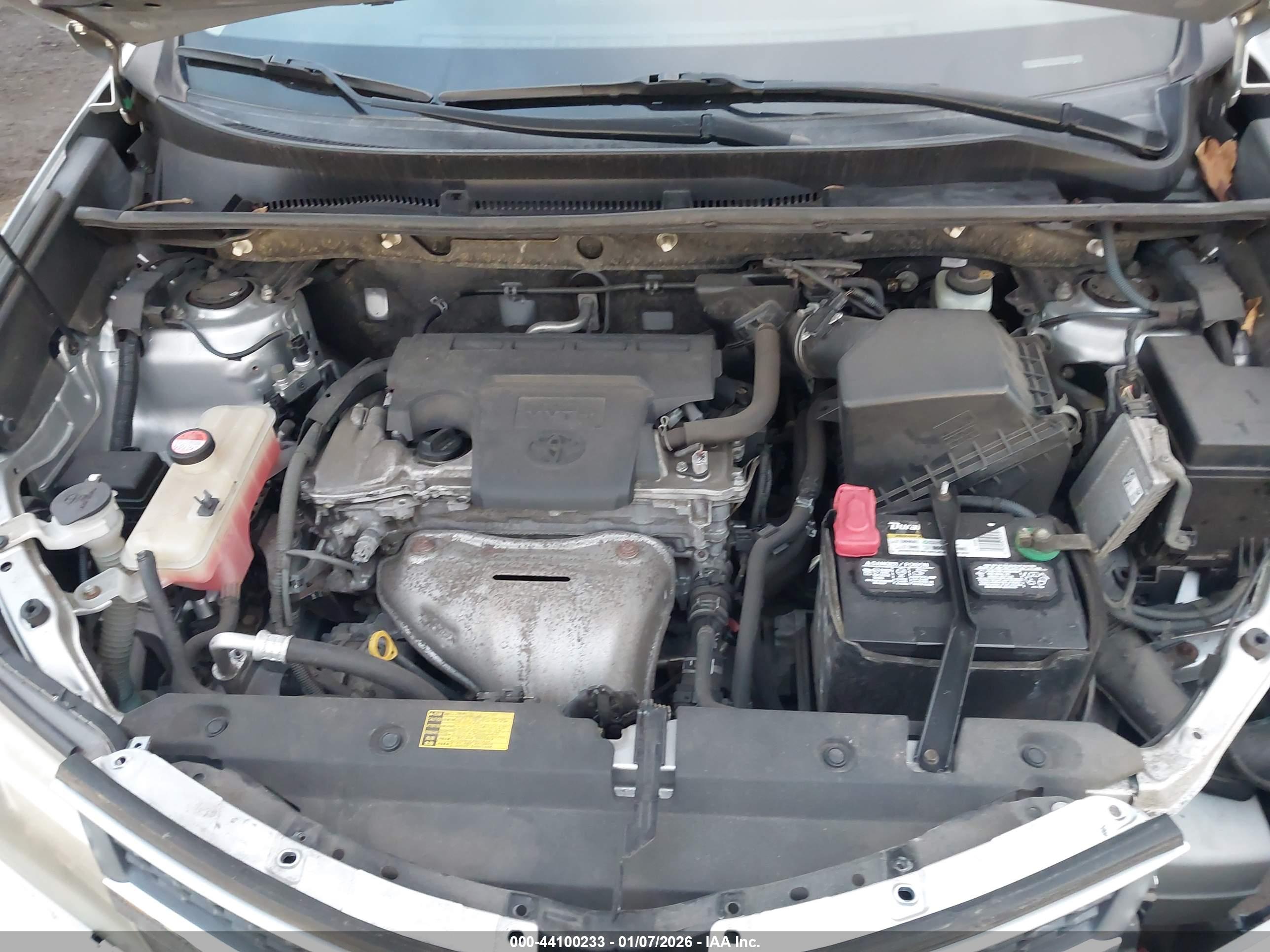 TOYOTA RAV4 image 10