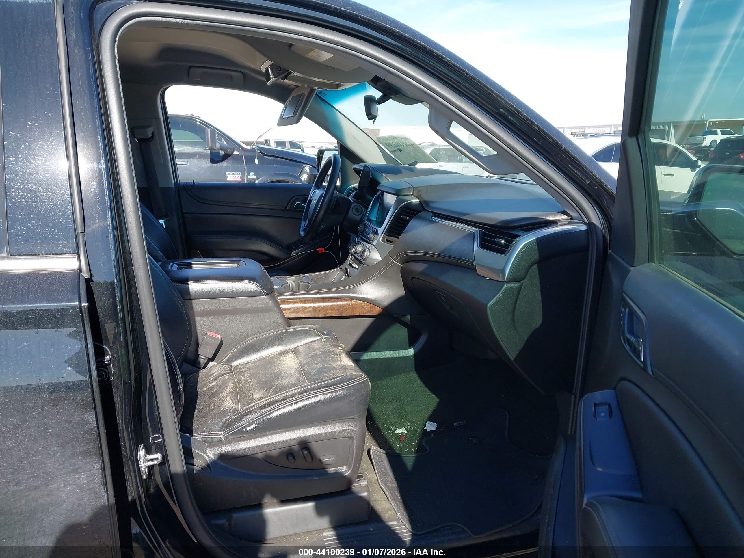 CHEVROLET TAHOE image 5