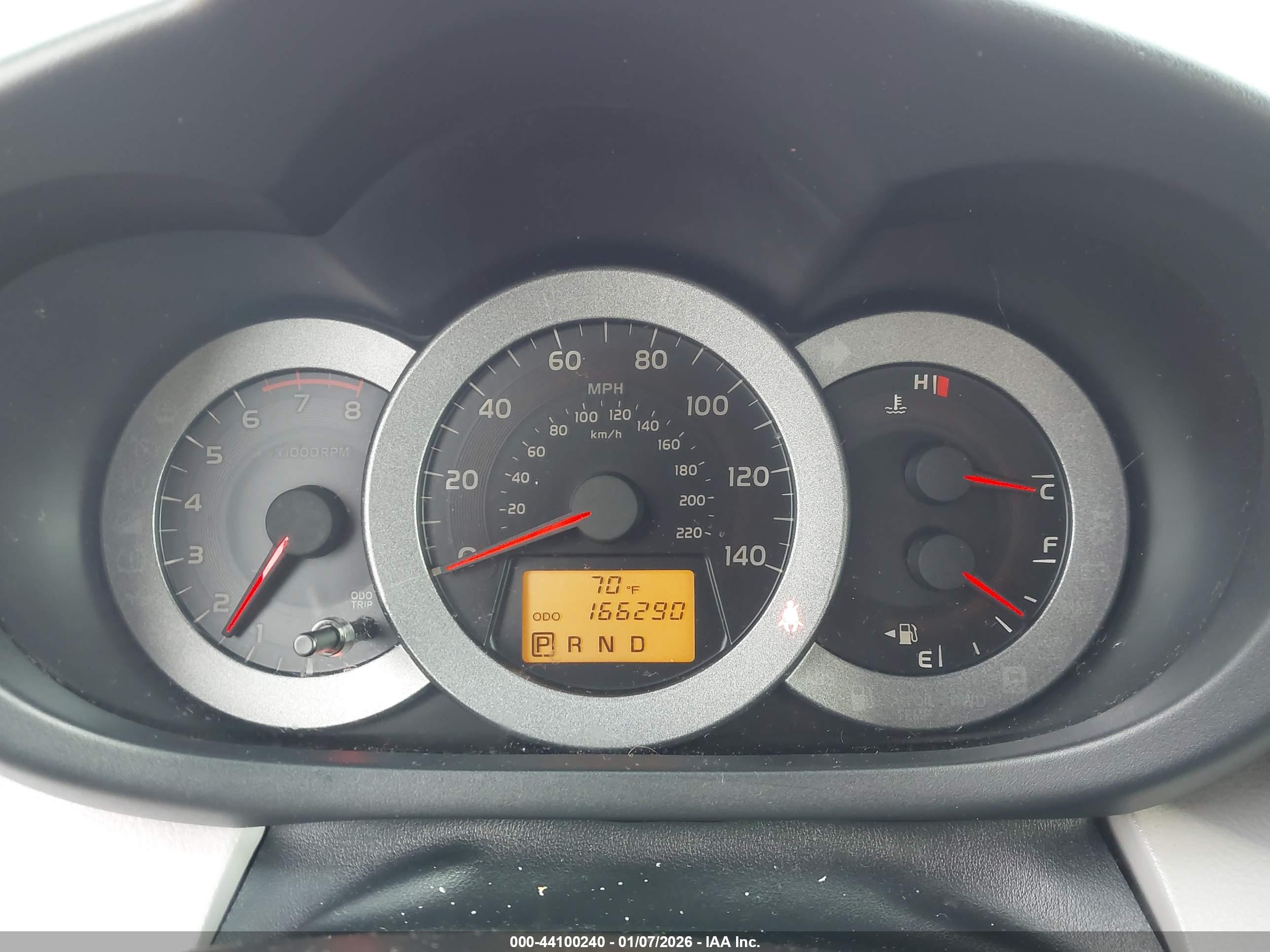 TOYOTA RAV4 image 7