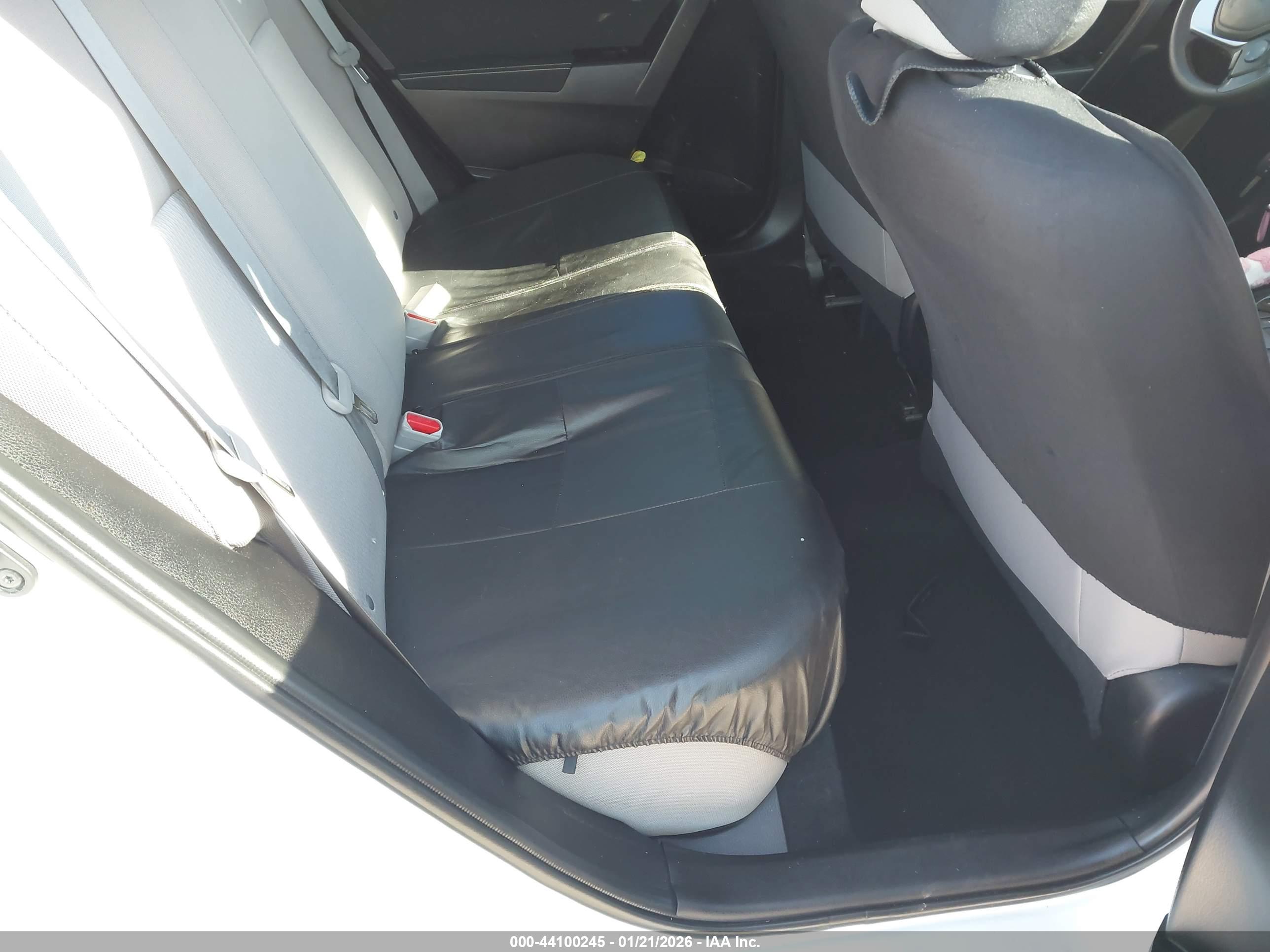 TOYOTA COROLLA image 8