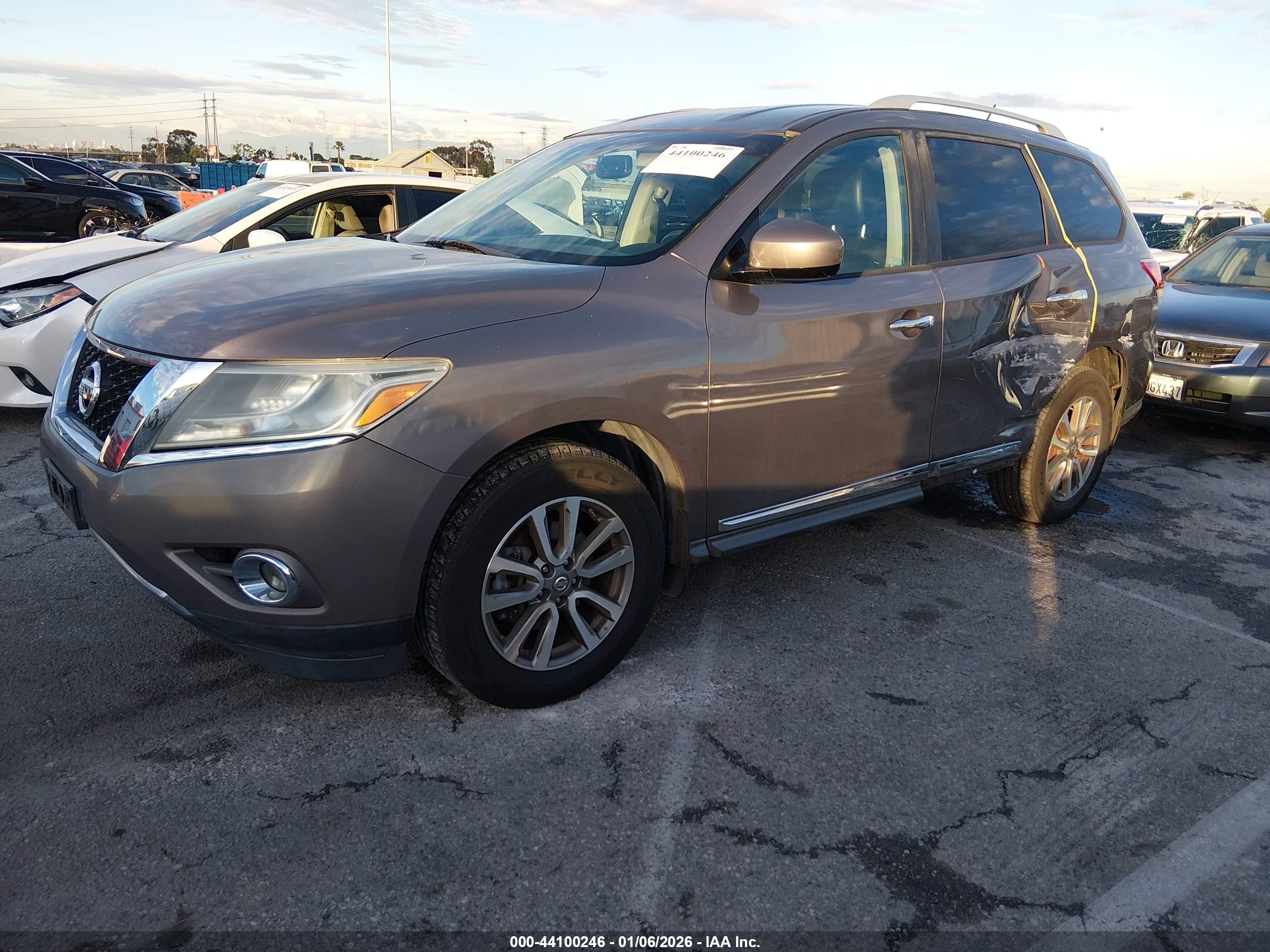 NISSAN PATHFINDER image 2