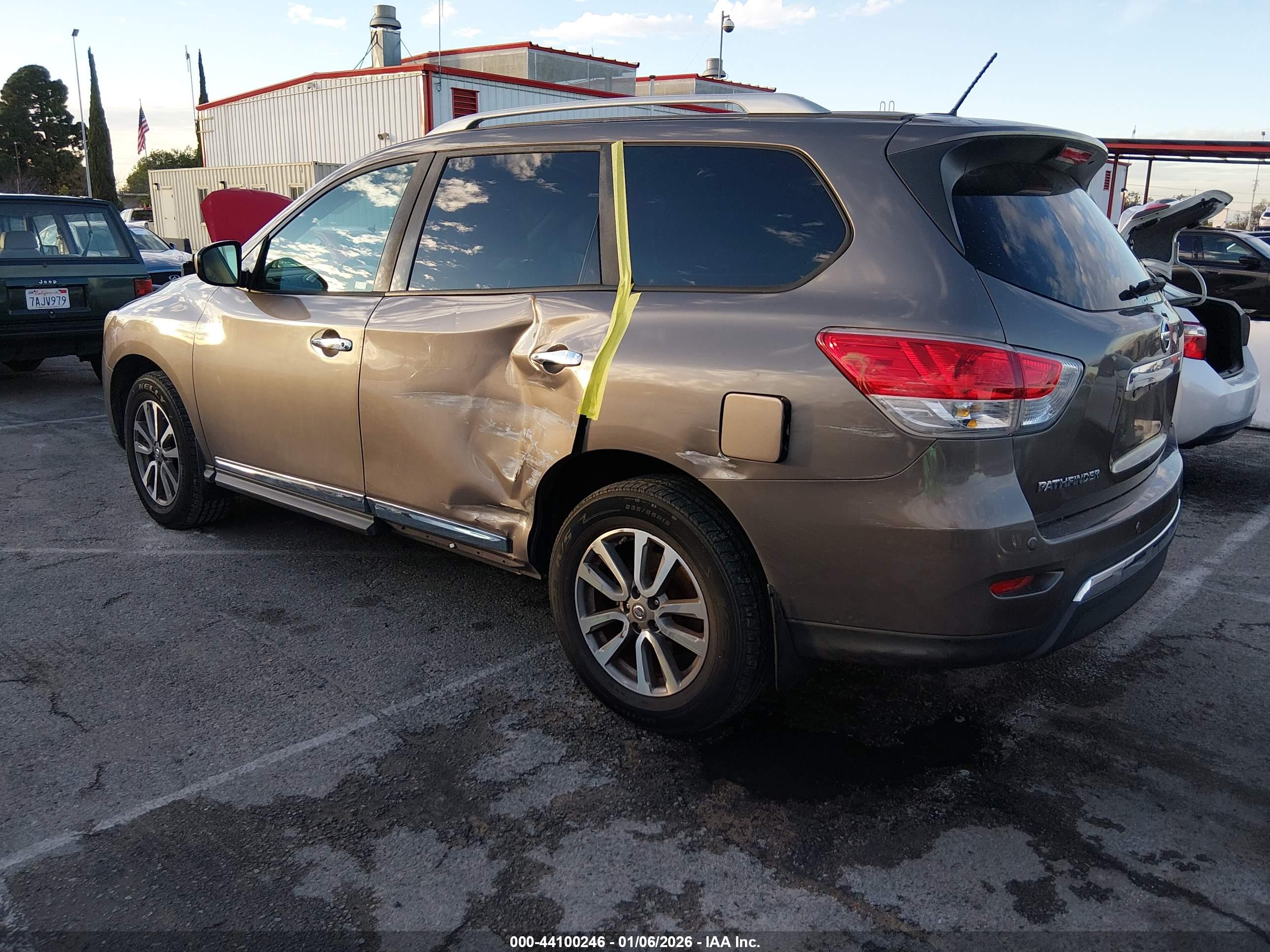 NISSAN PATHFINDER image 3