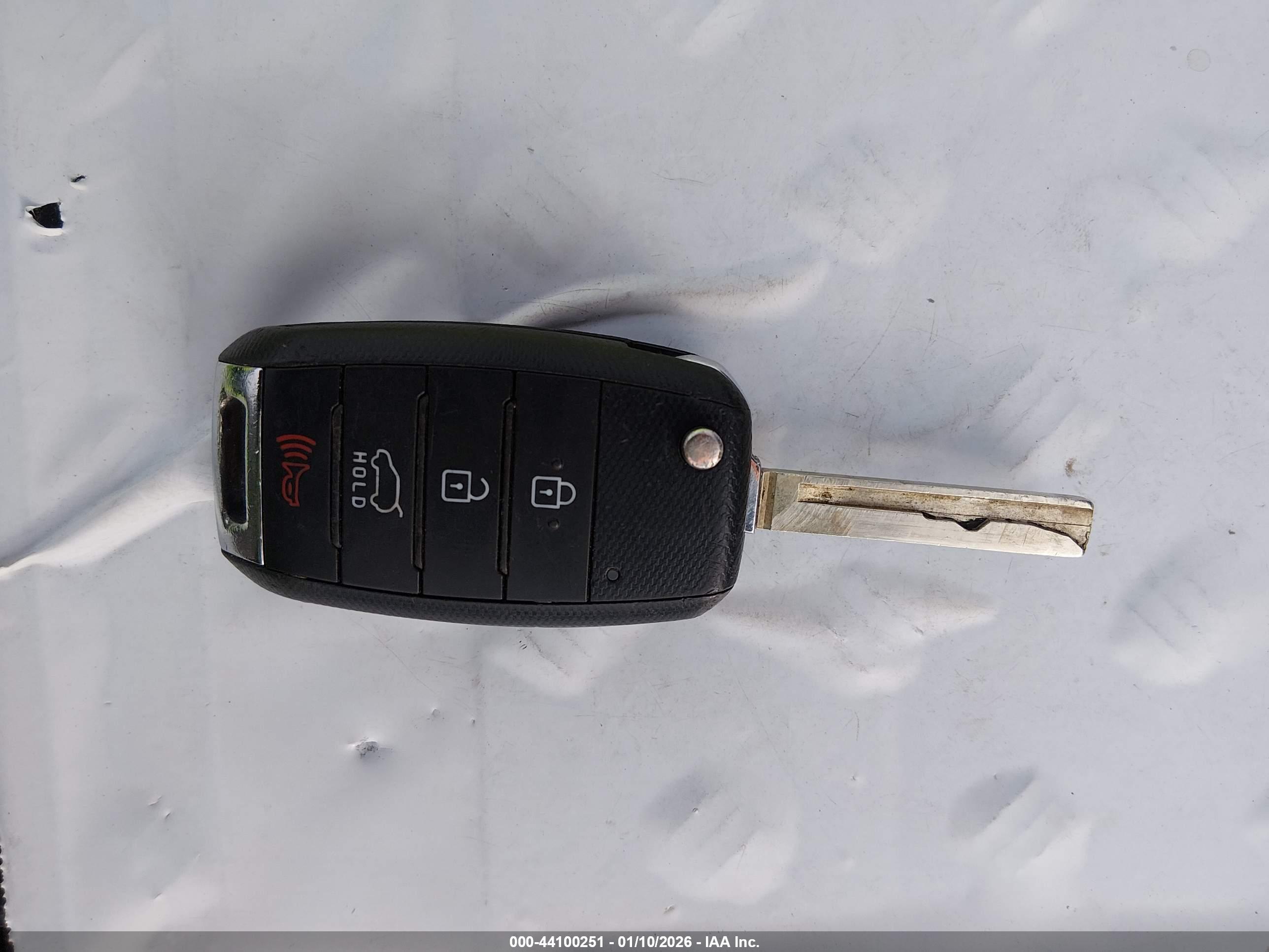 KIA SORENTO image 11