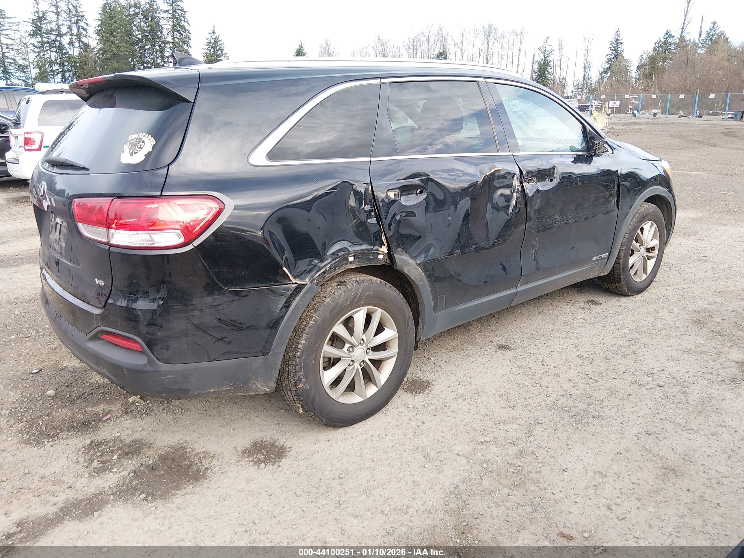 KIA SORENTO image 4