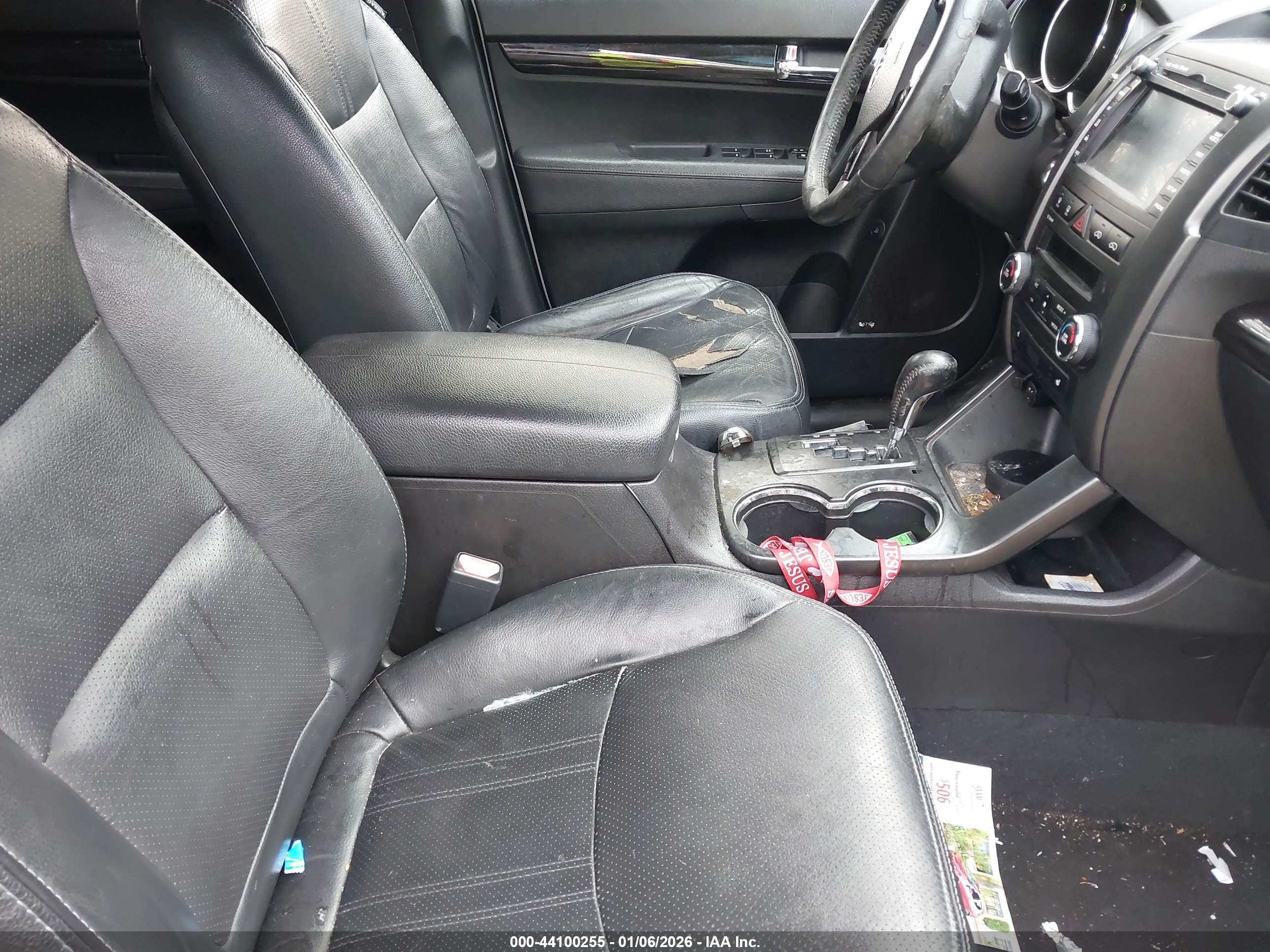 KIA SORENTO image 5