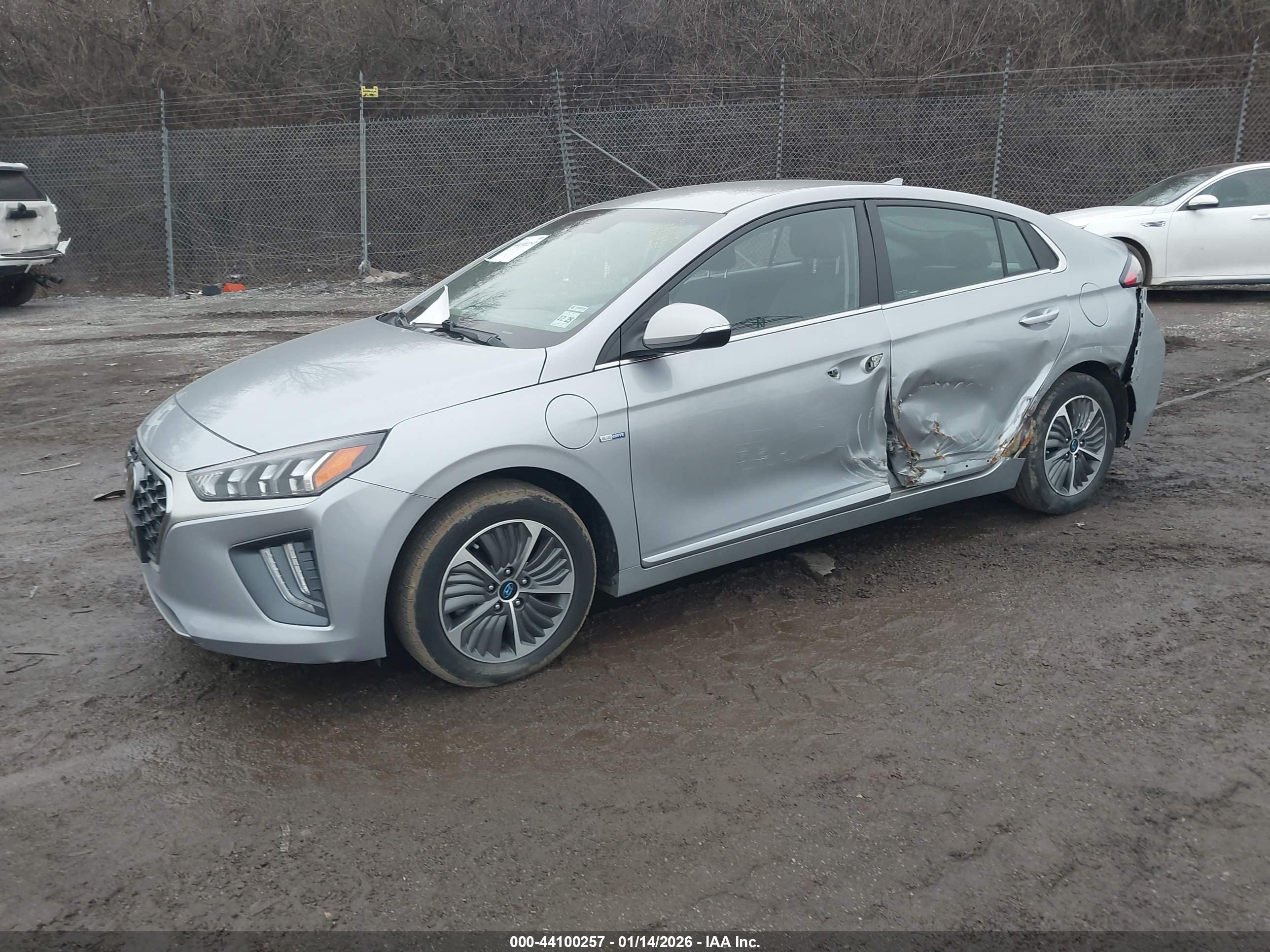 HYUNDAI IONIQ image 2