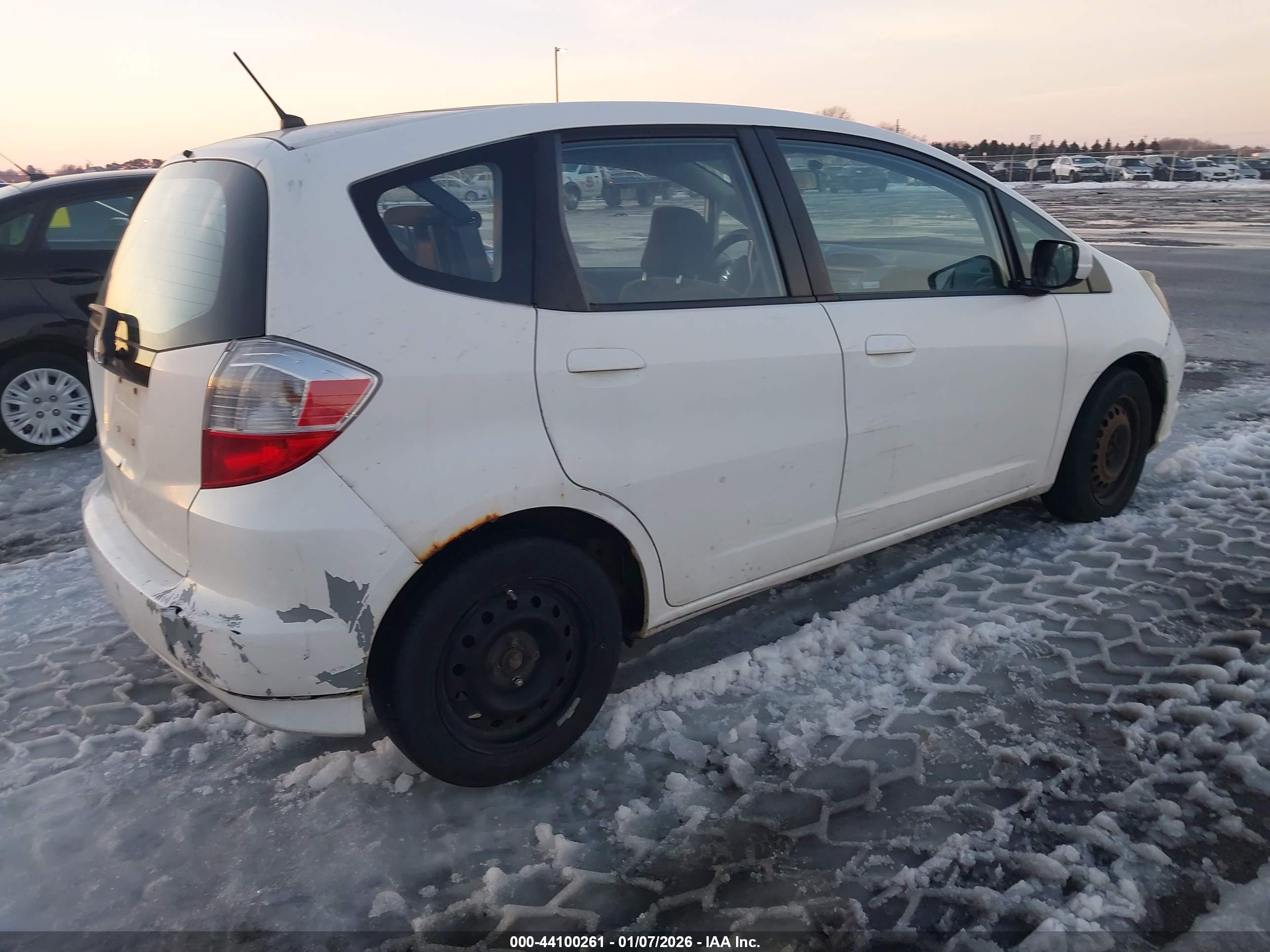 HONDA FIT image 4