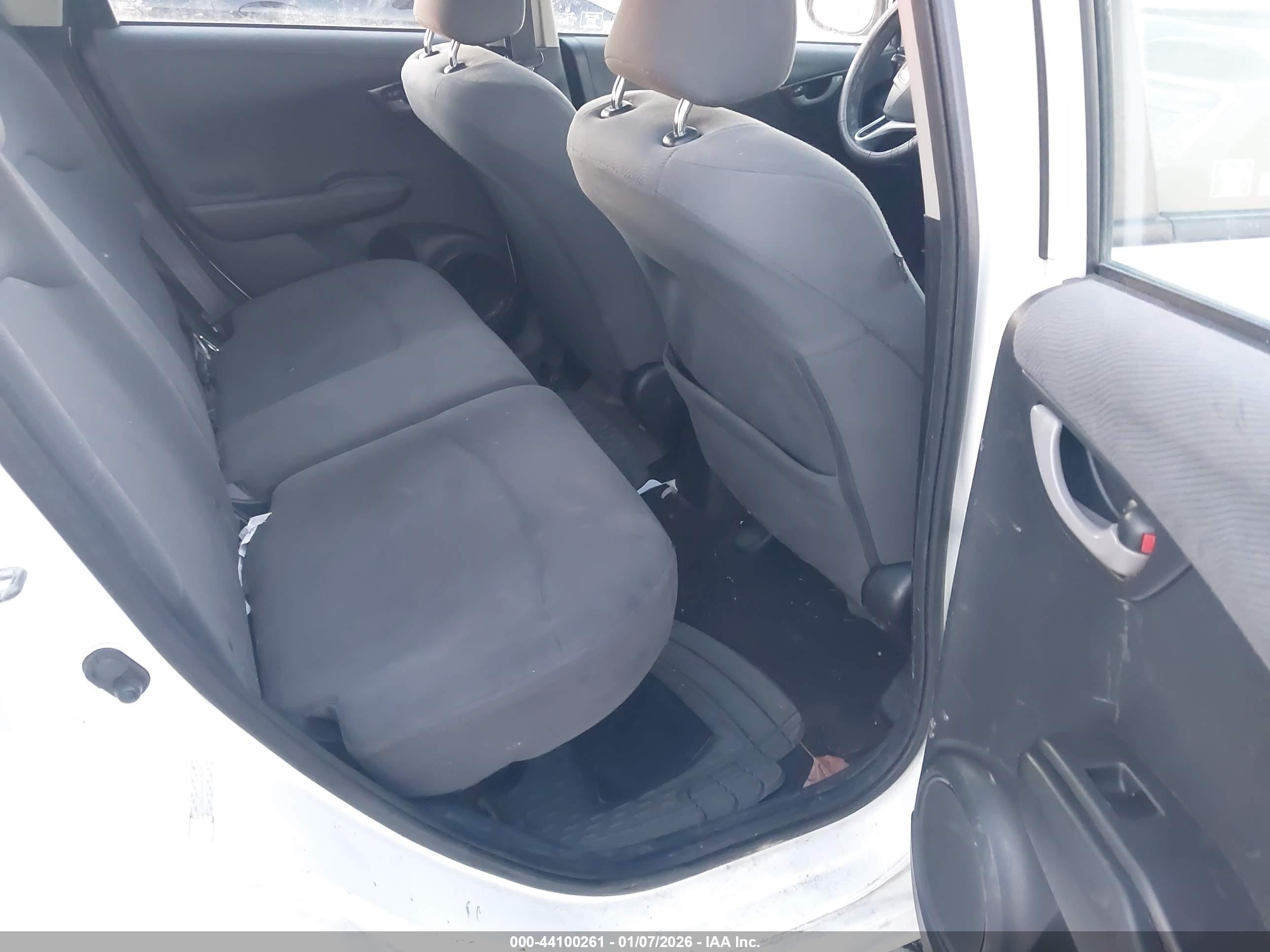 HONDA FIT image 8