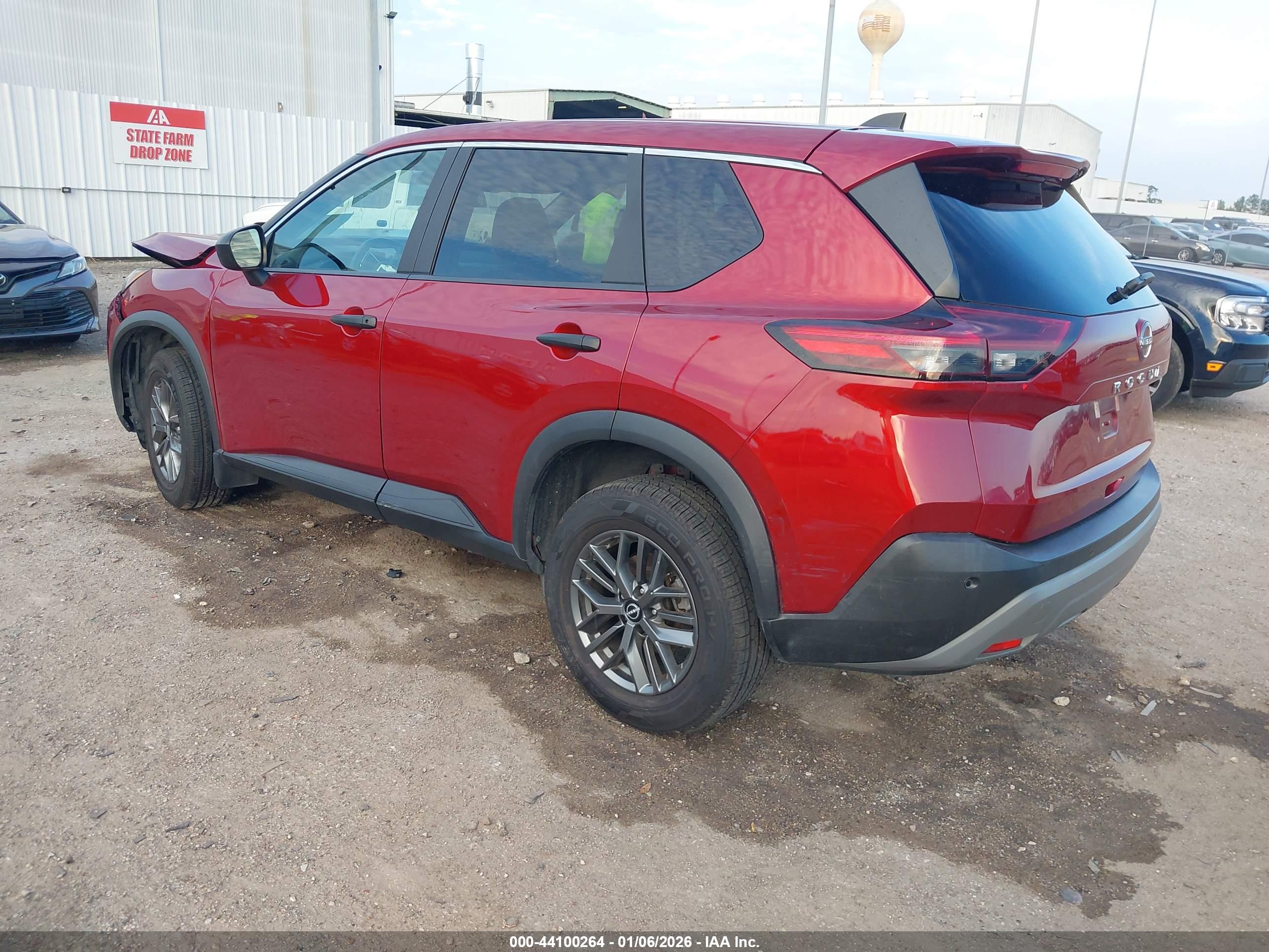 NISSAN ROGUE image 3