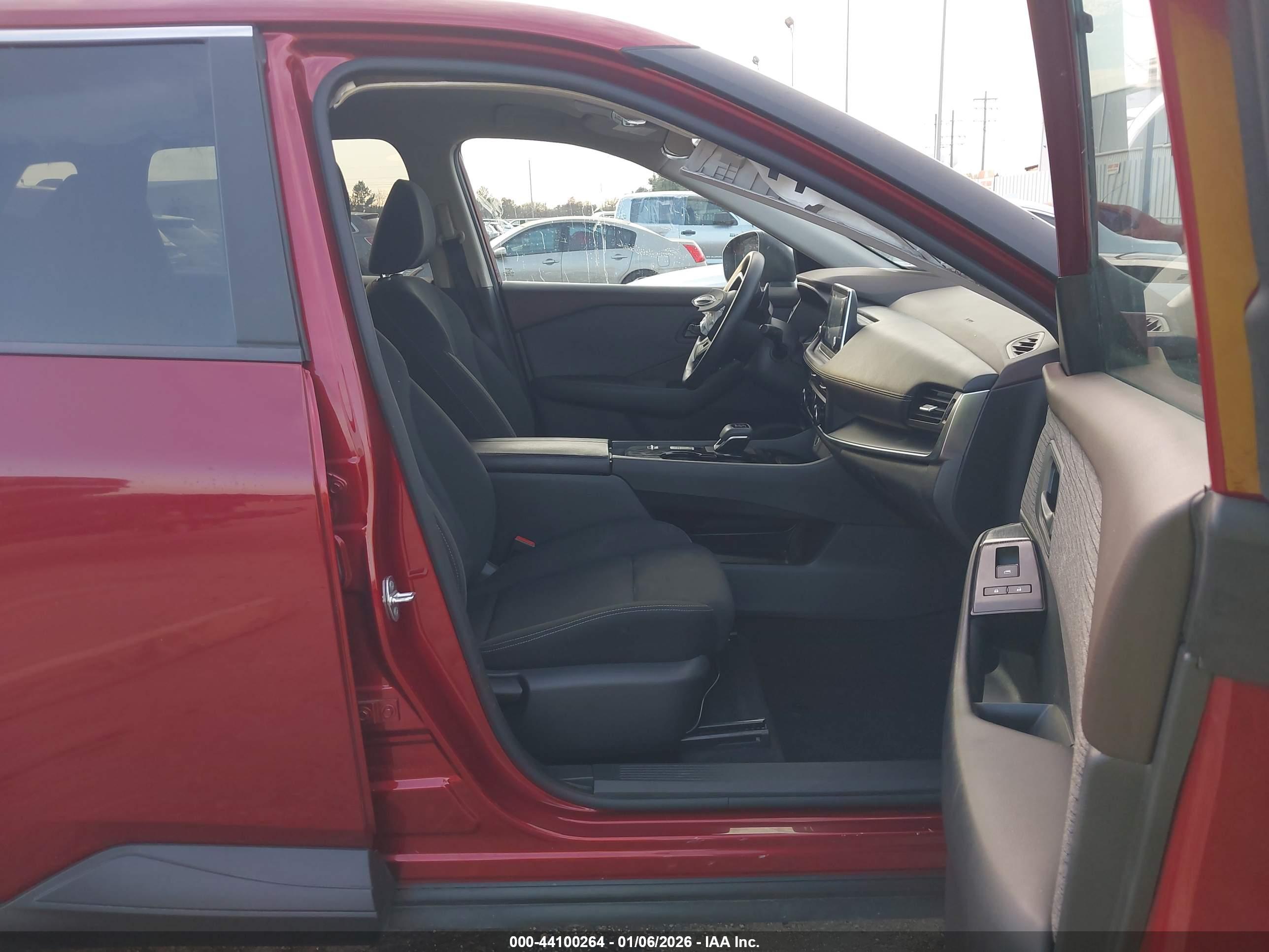 NISSAN ROGUE image 5