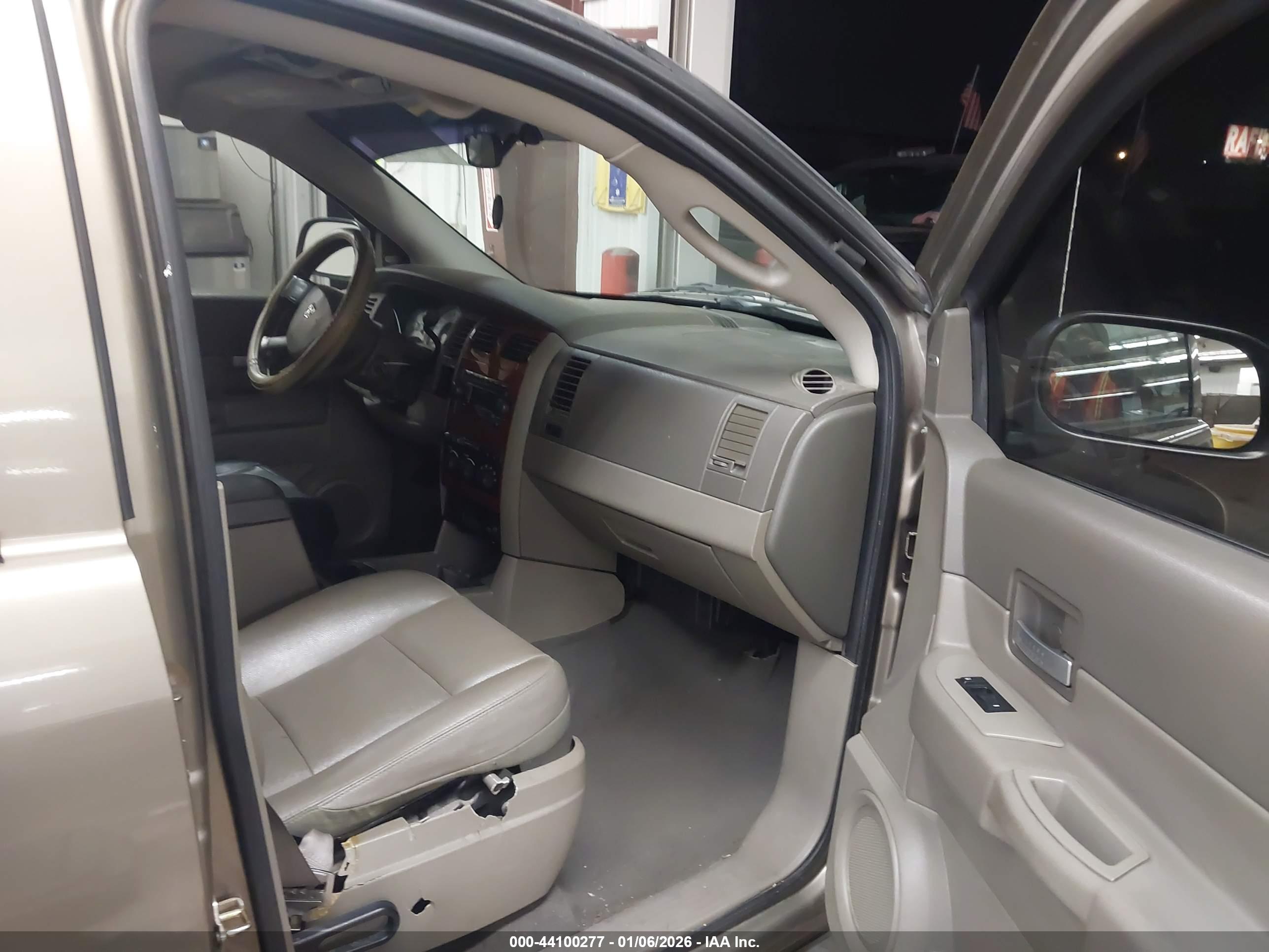 DODGE DURANGO image 5