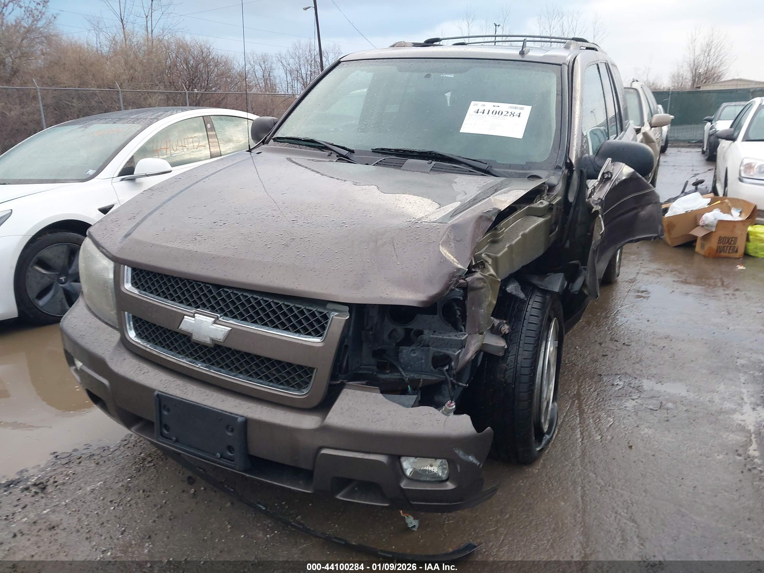 CHEVROLET TRAILBLAZER image 2