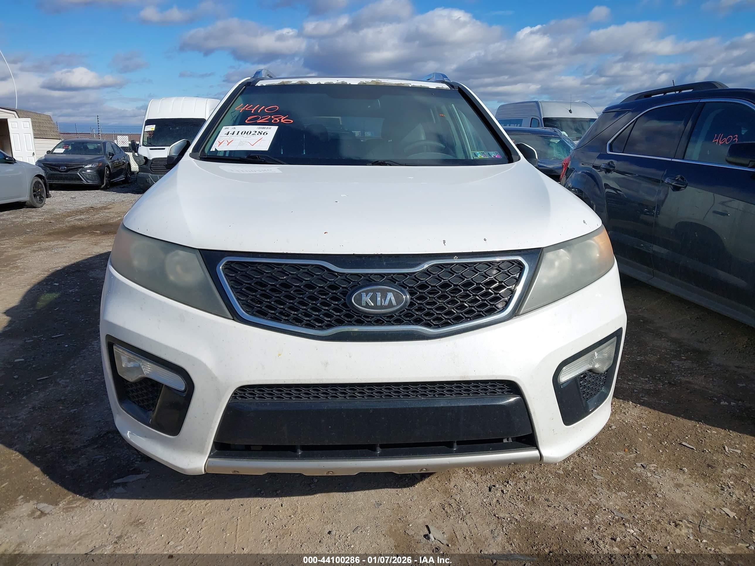 KIA SORENTO image 6