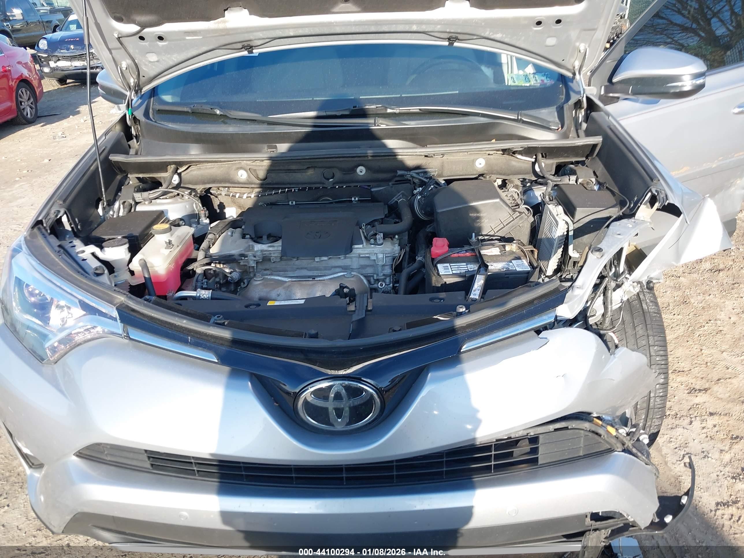 TOYOTA RAV4 image 10