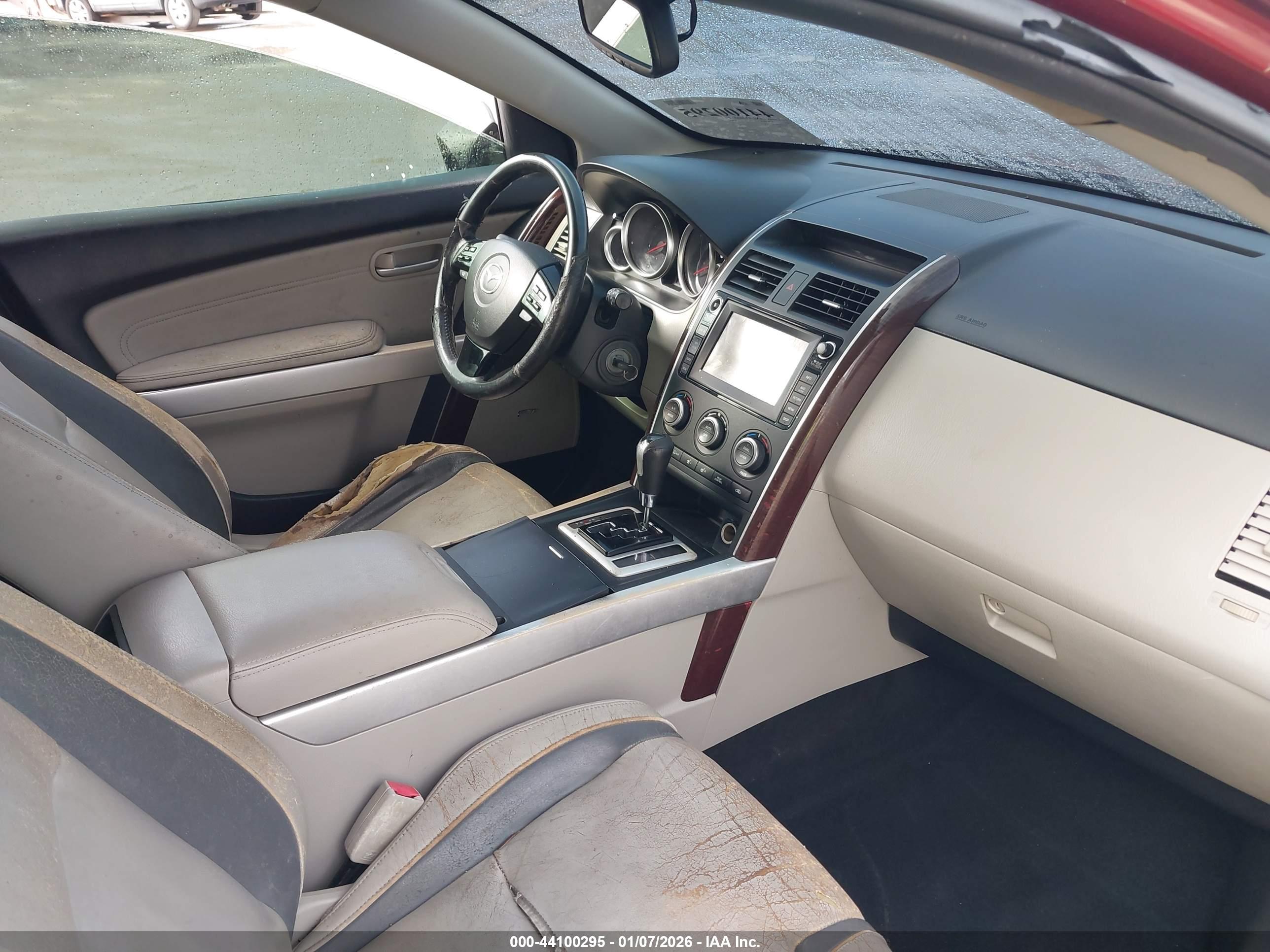 MAZDA CX-9 image 5
