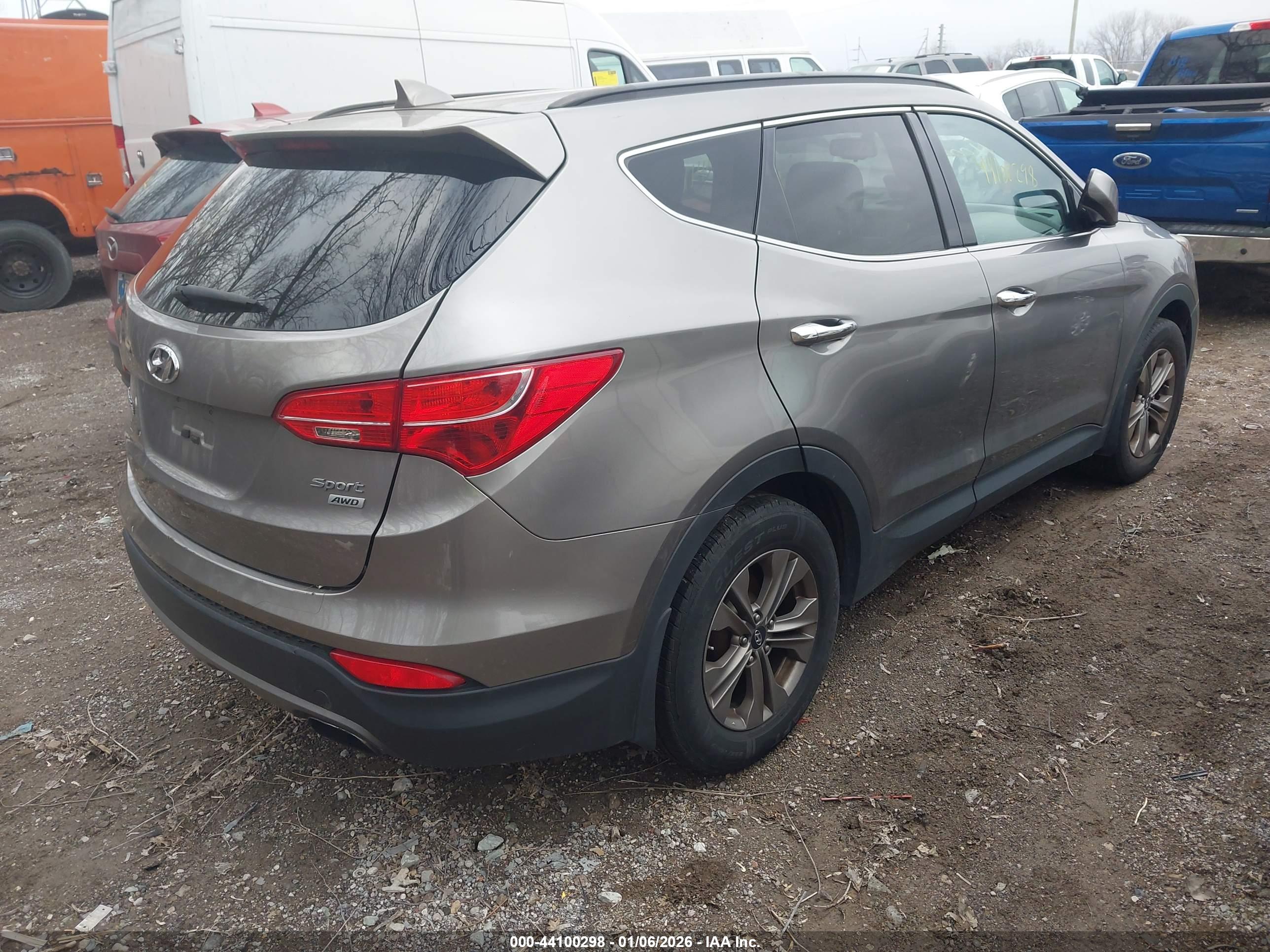 HYUNDAI SANTA image 4