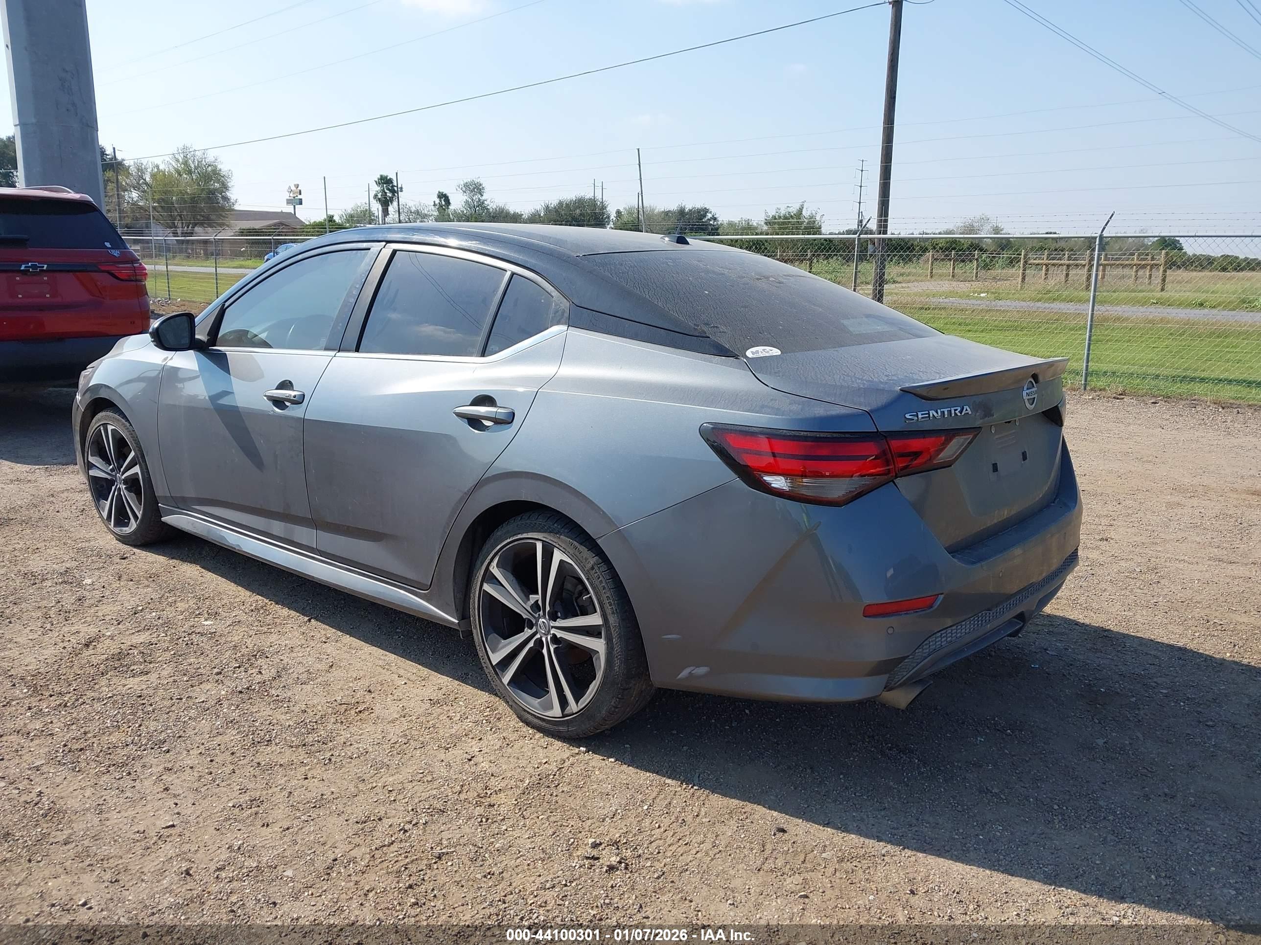 NISSAN SENTRA image 3